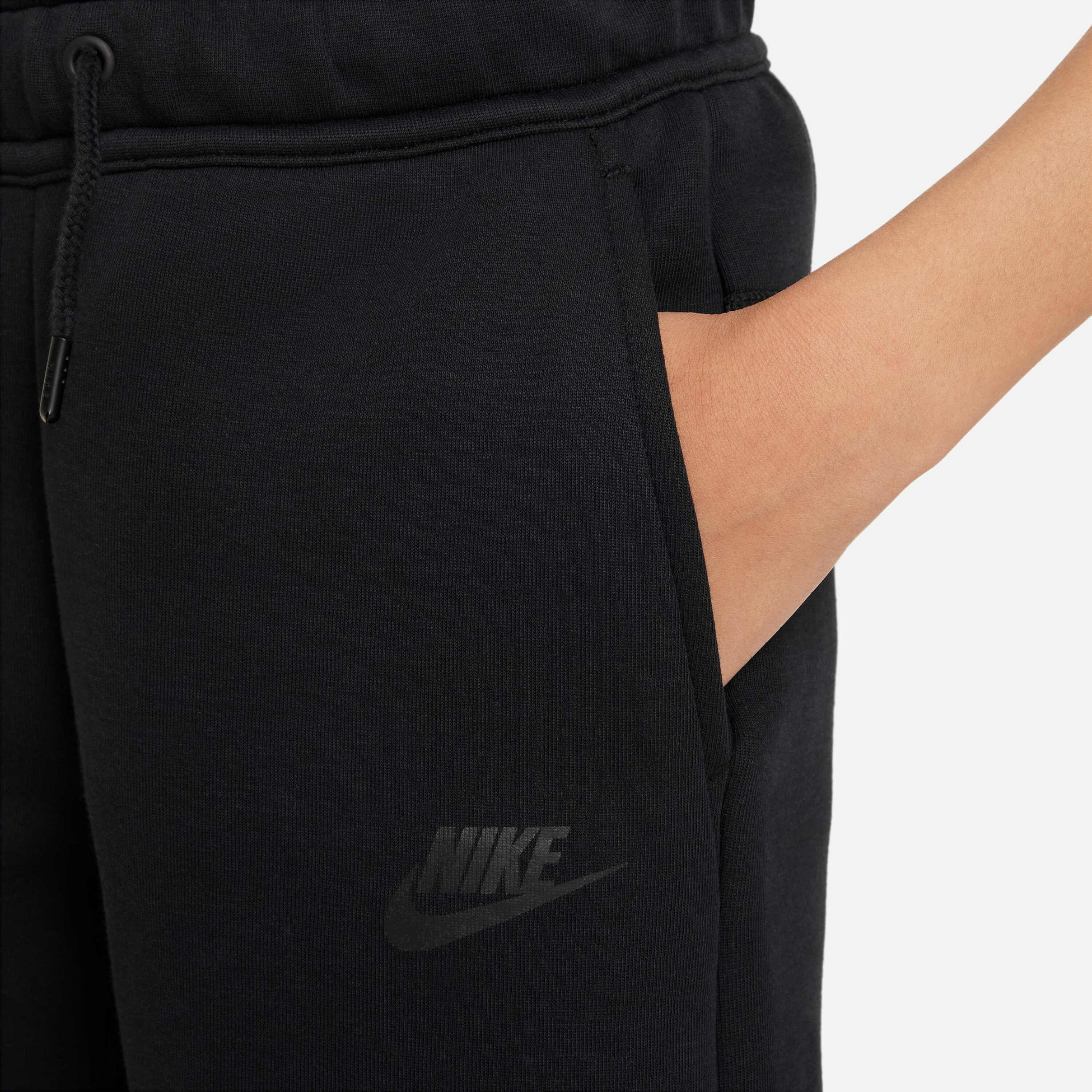 NIKE, Older Kids' (boys') Shorts Tech Fleece