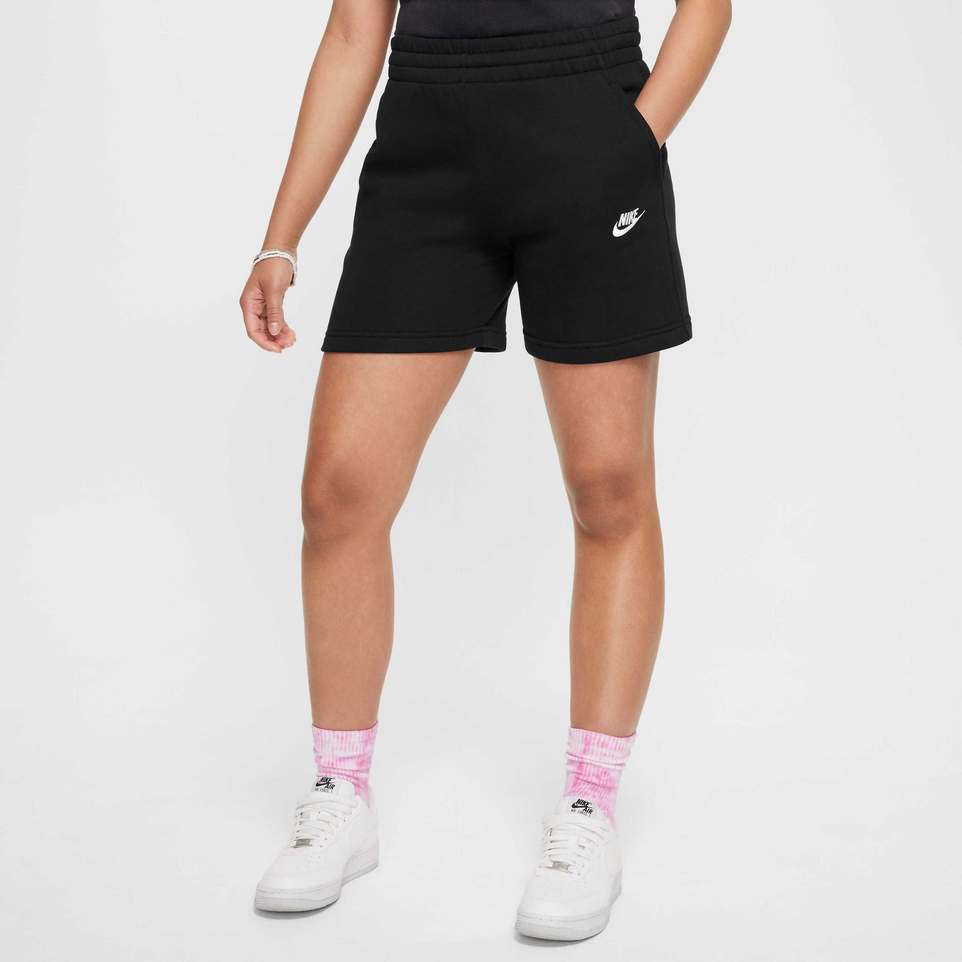 NIKE, Older Kids' (girls') 13cm (approx.) French Terry Shorts Sportswear Club Fleece