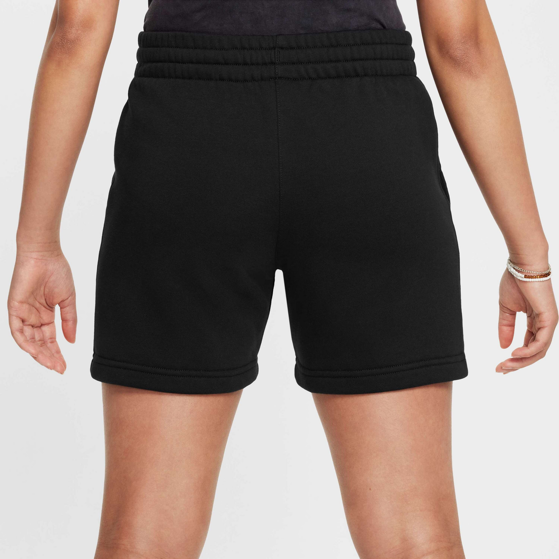 NIKE, Older Kids' (girls') 13cm (approx.) French Terry Shorts Sportswear Club Fleece