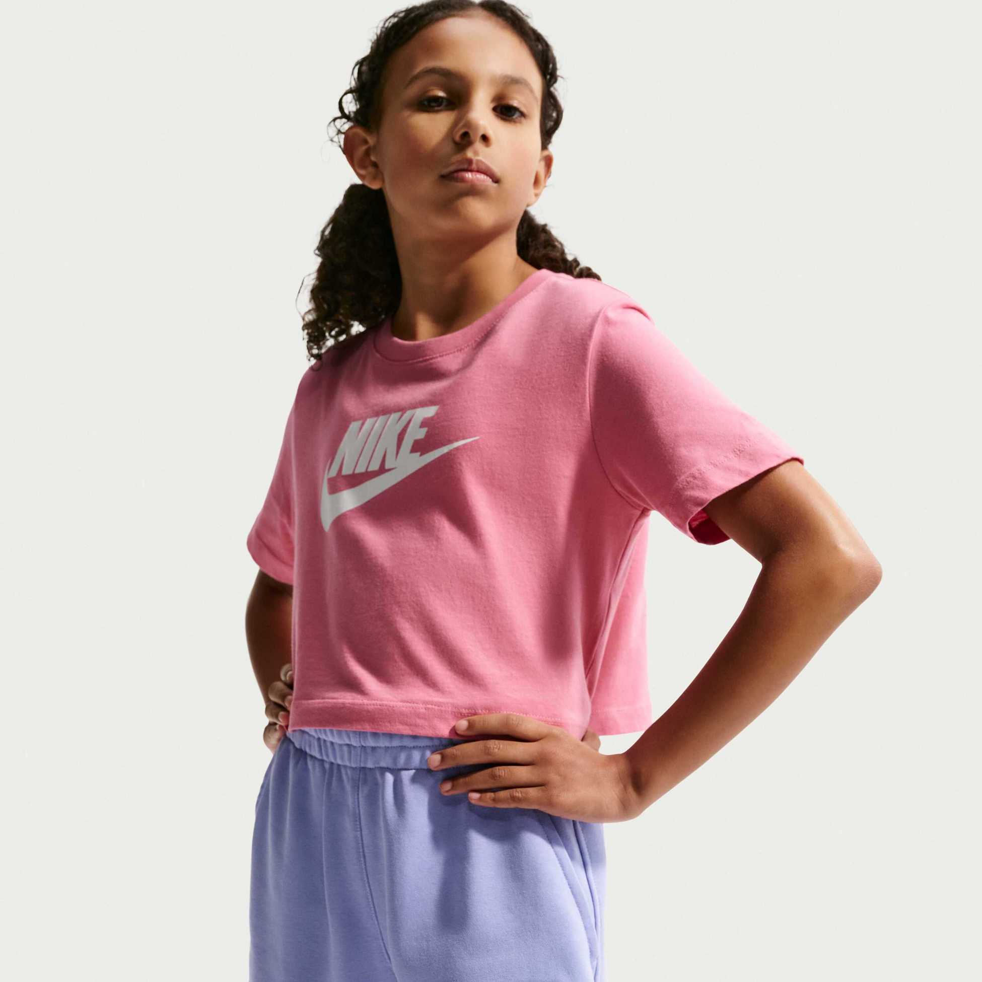 NIKE, Older Kids' (girls') 13cm (approx.) French Terry Shorts Sportswear Club Fleece