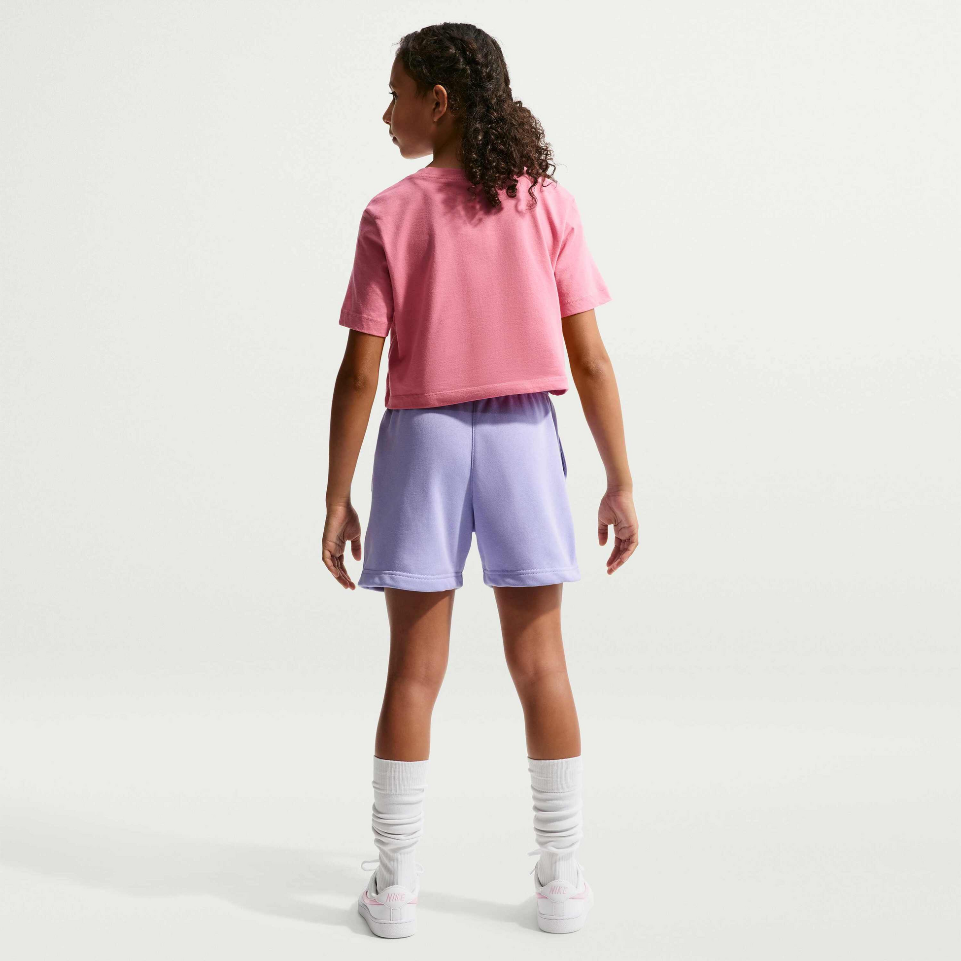 NIKE, Older Kids' (girls') 13cm (approx.) French Terry Shorts Sportswear Club Fleece