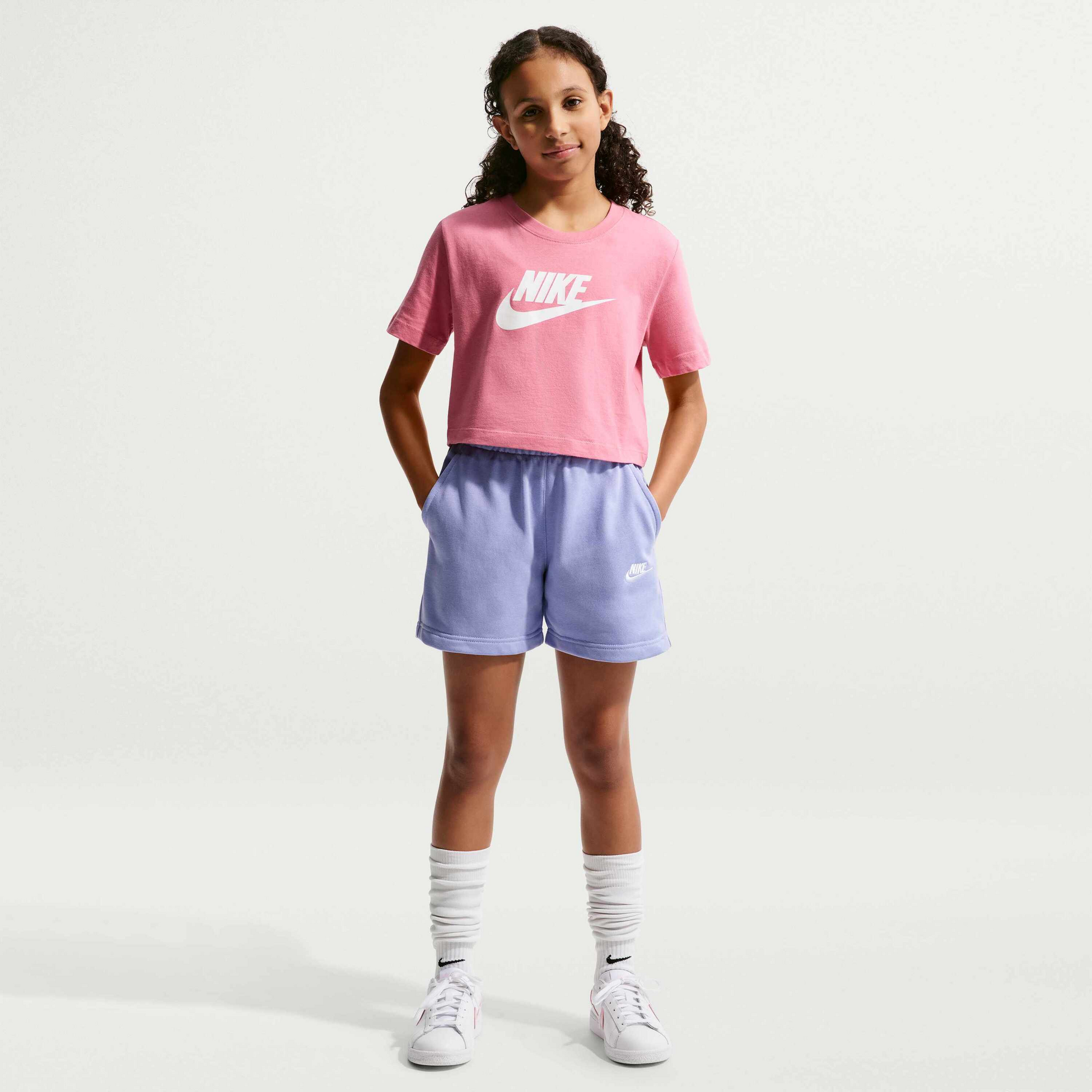 NIKE, Older Kids' (girls') 13cm (approx.) French Terry Shorts Sportswear Club Fleece