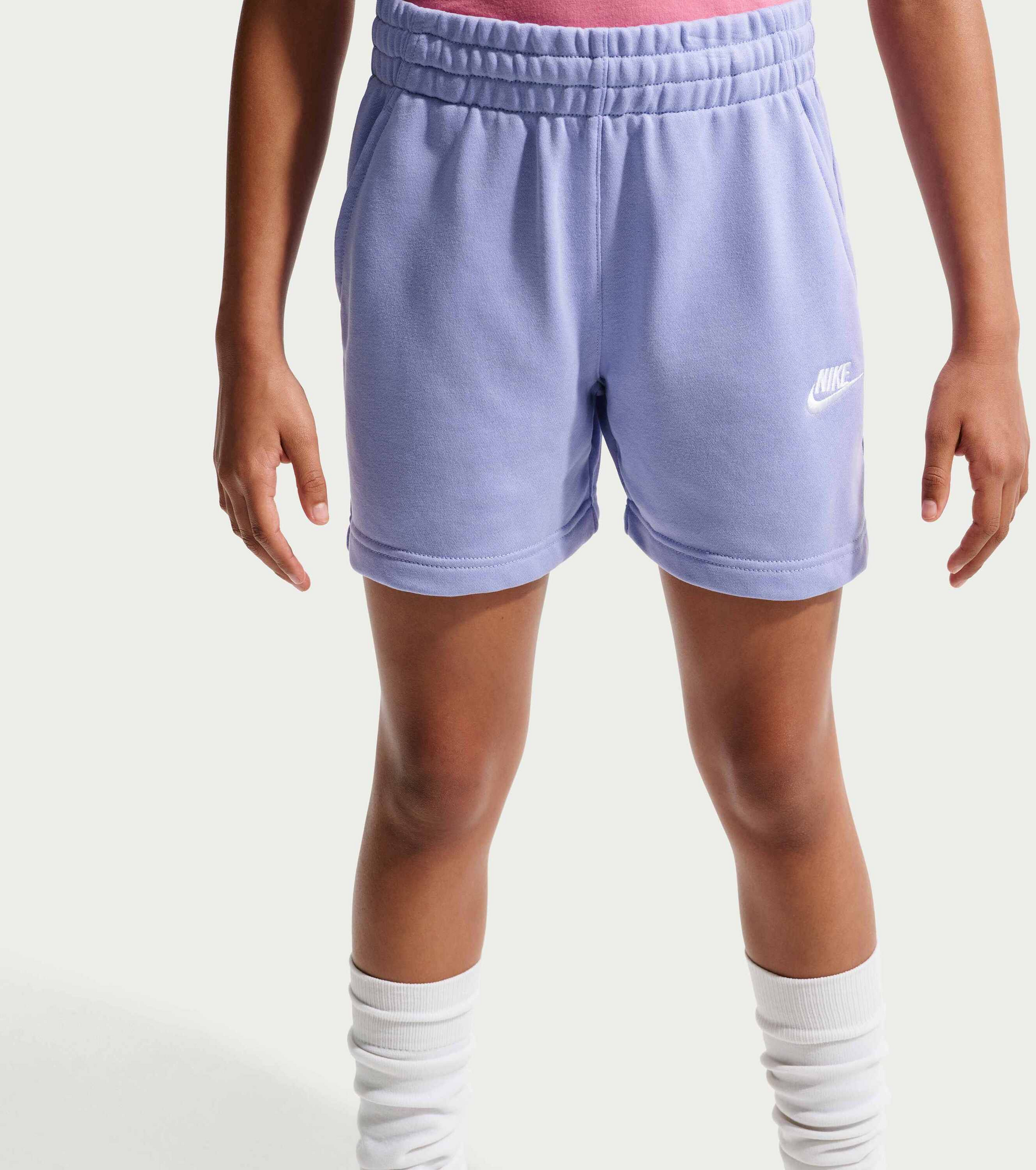 NIKE, Older Kids' (girls') 13cm (approx.) French Terry Shorts Sportswear Club Fleece