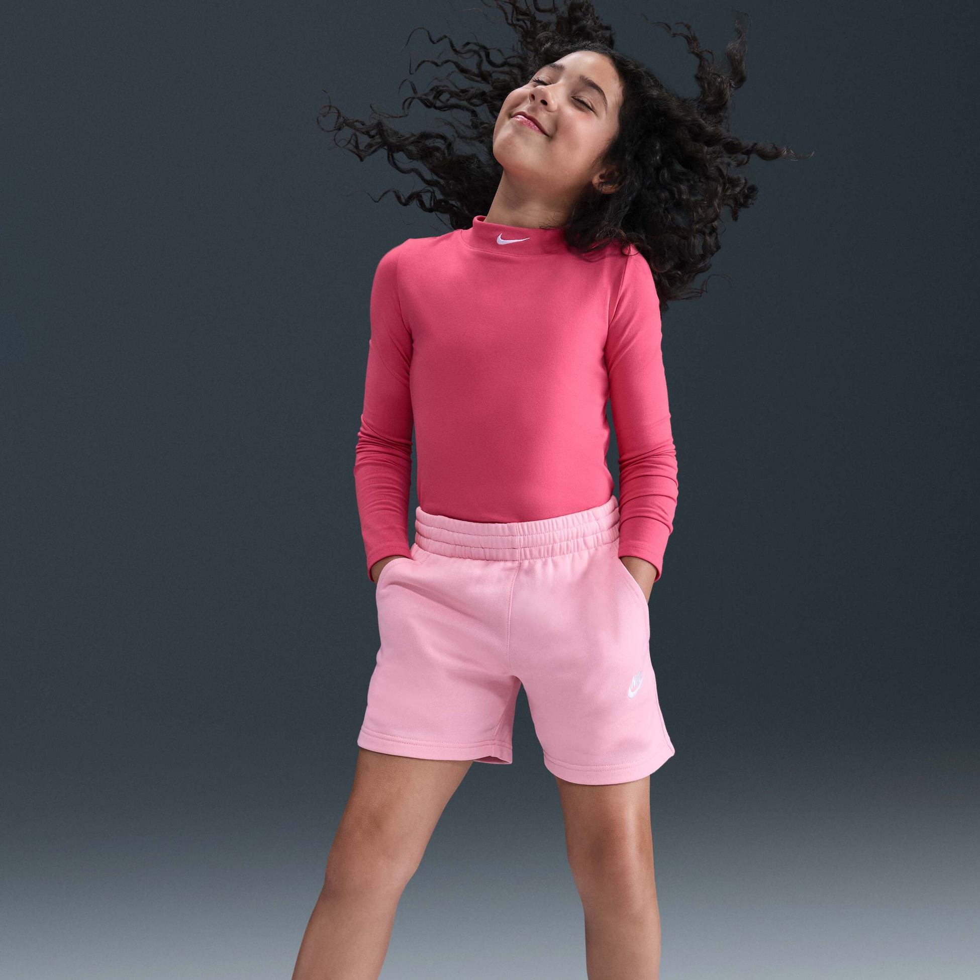 NIKE, Older Kids' (girls') 13cm (approx.) French Terry Shorts Sportswear Club Fleece