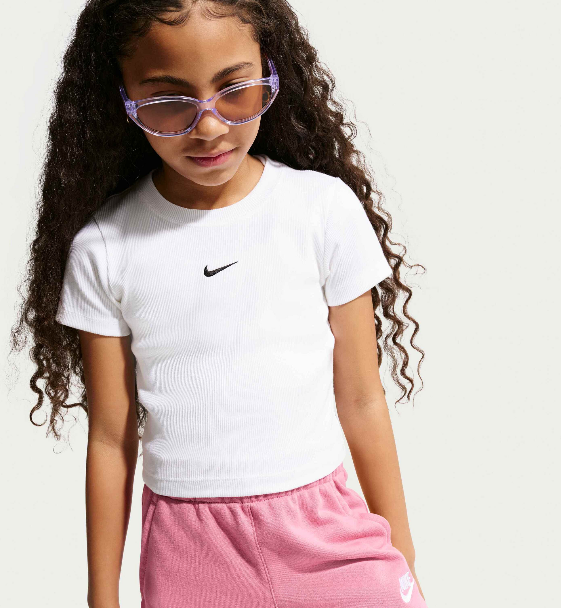 NIKE, Older Kids' (girls') 13cm (approx.) French Terry Shorts Sportswear Club Fleece