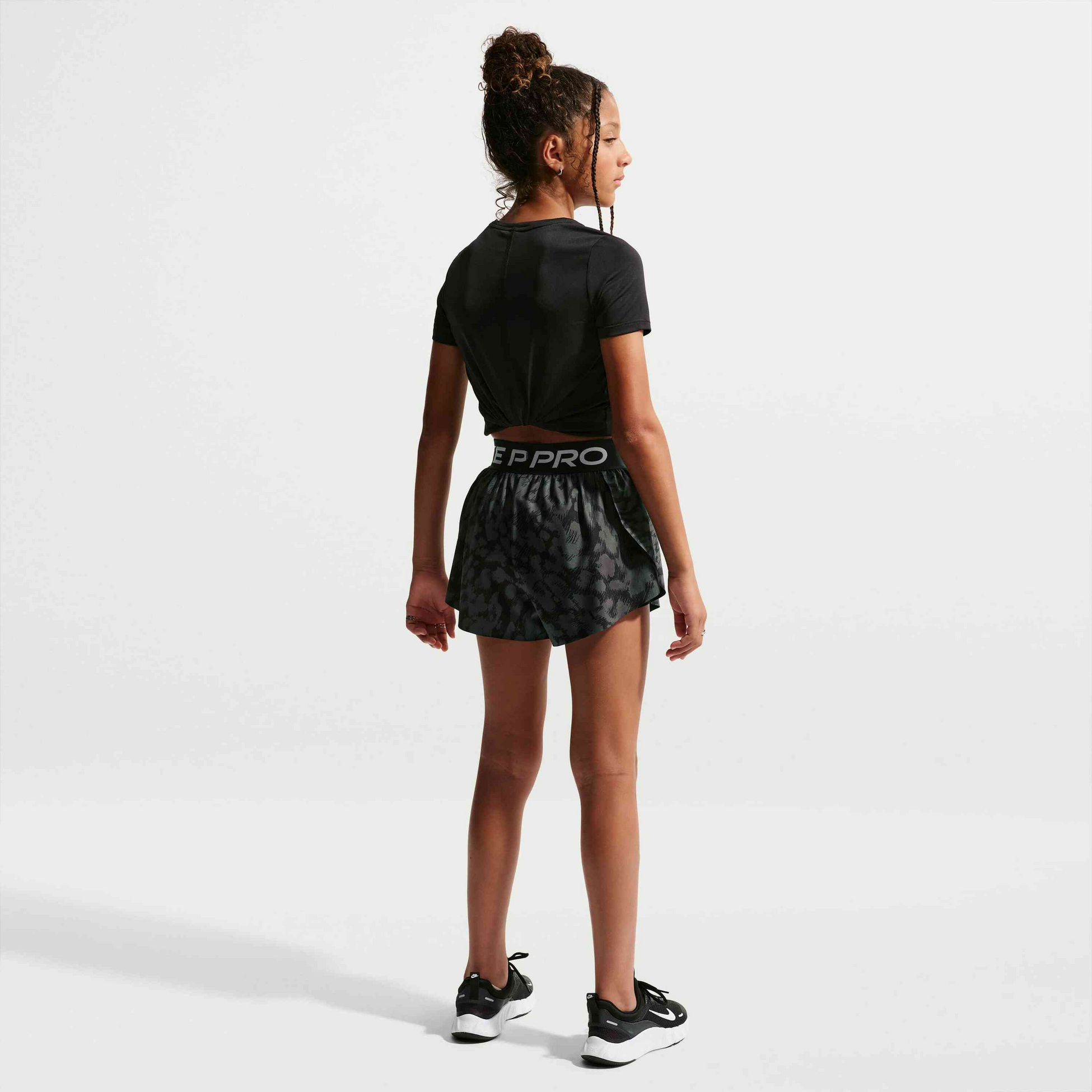 NIKE, Older Kids' (girls') 2-in-1 Shorts Pro