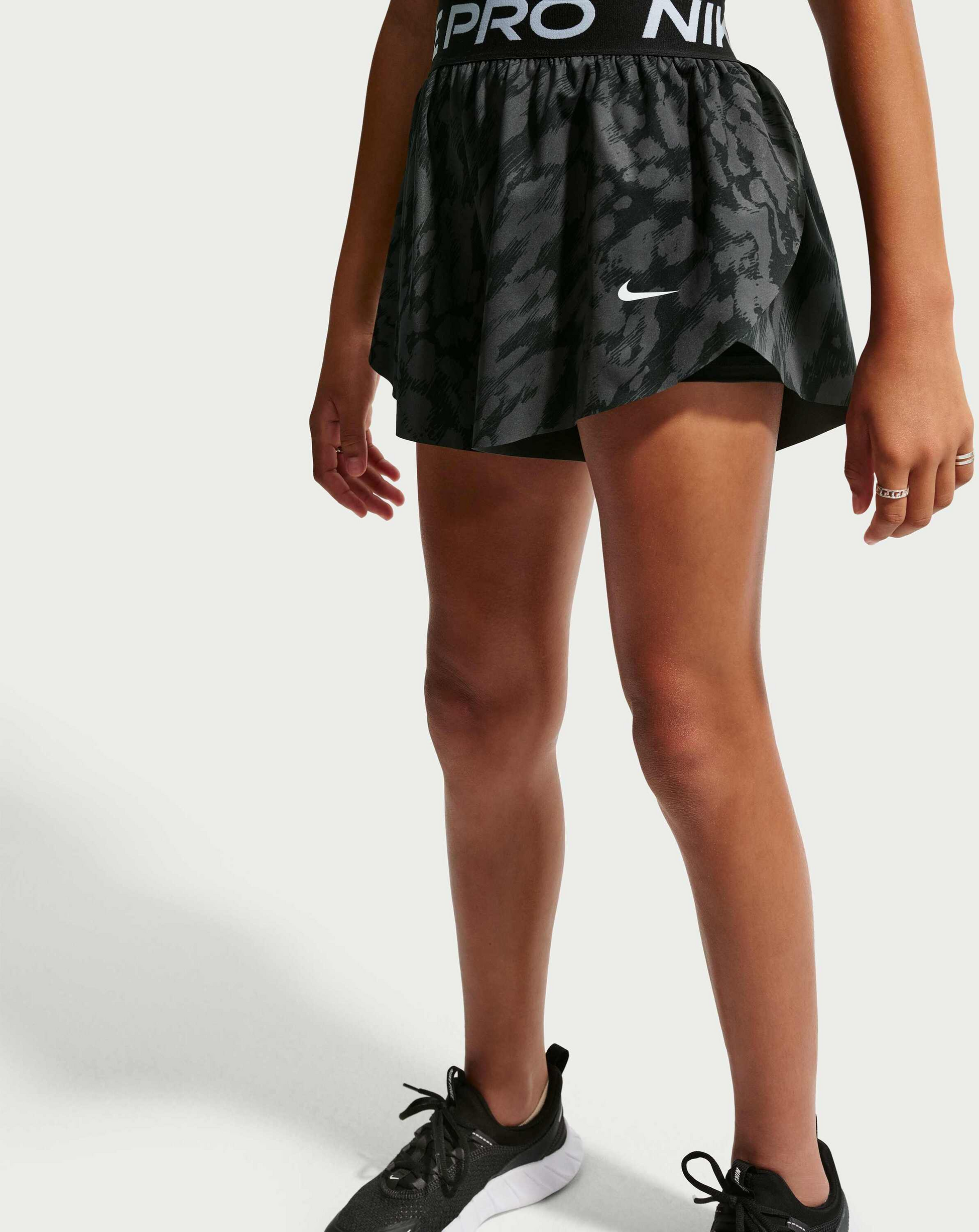 NIKE, Older Kids' (girls') 2-in-1 Shorts Pro