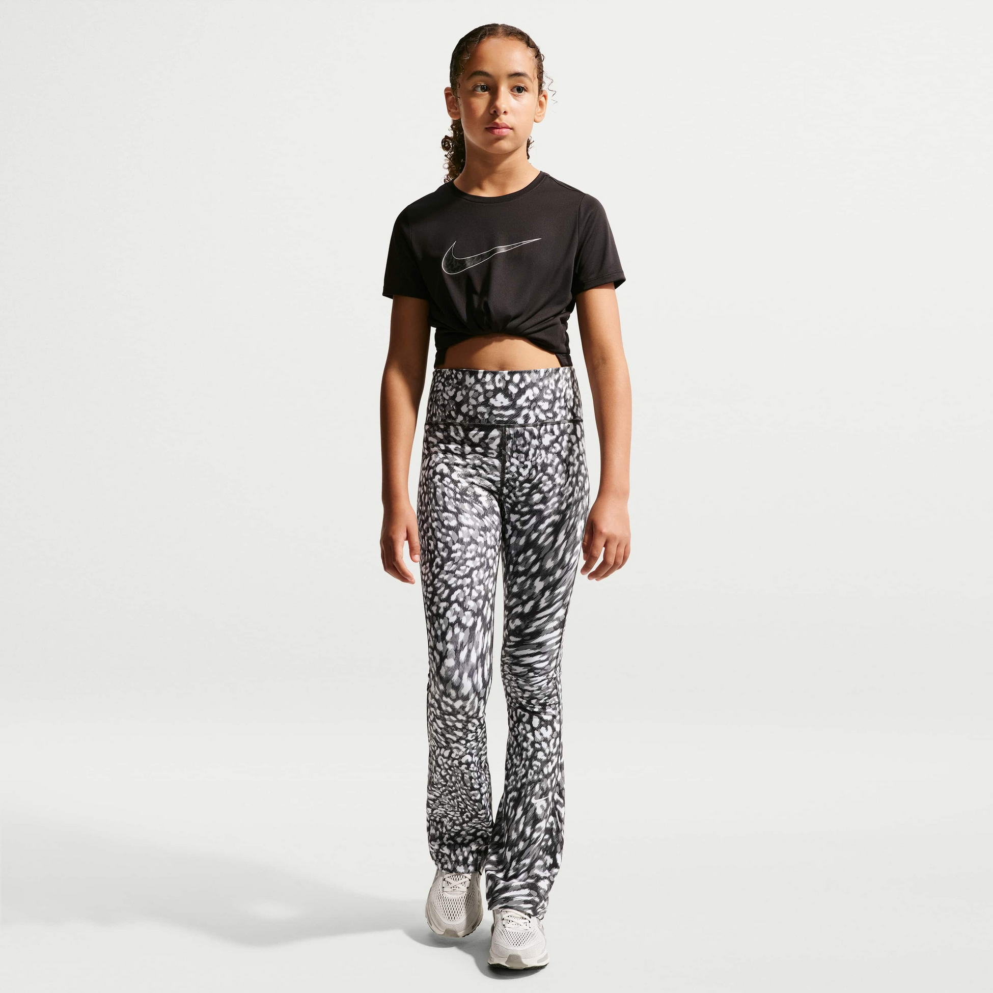 NIKE, Older Kids' (girls') Dri-fit Flared Leggings One