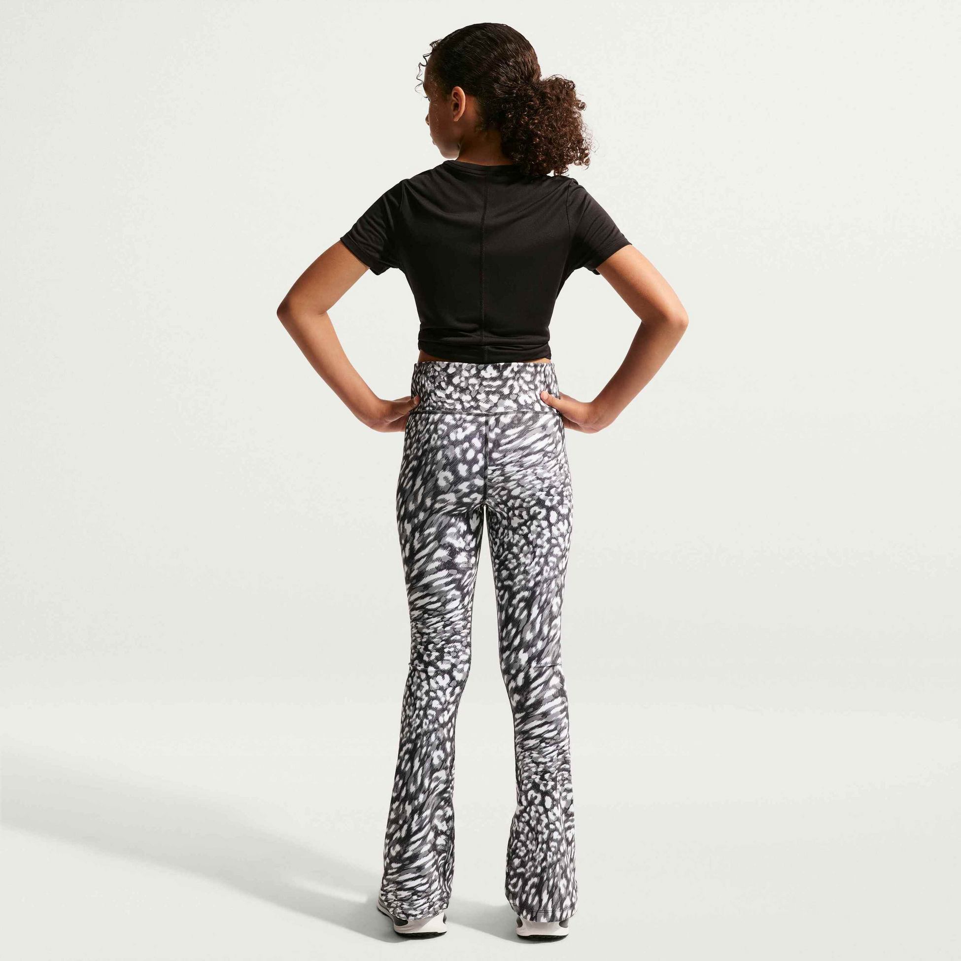NIKE, Older Kids' (girls') Dri-fit Flared Leggings One