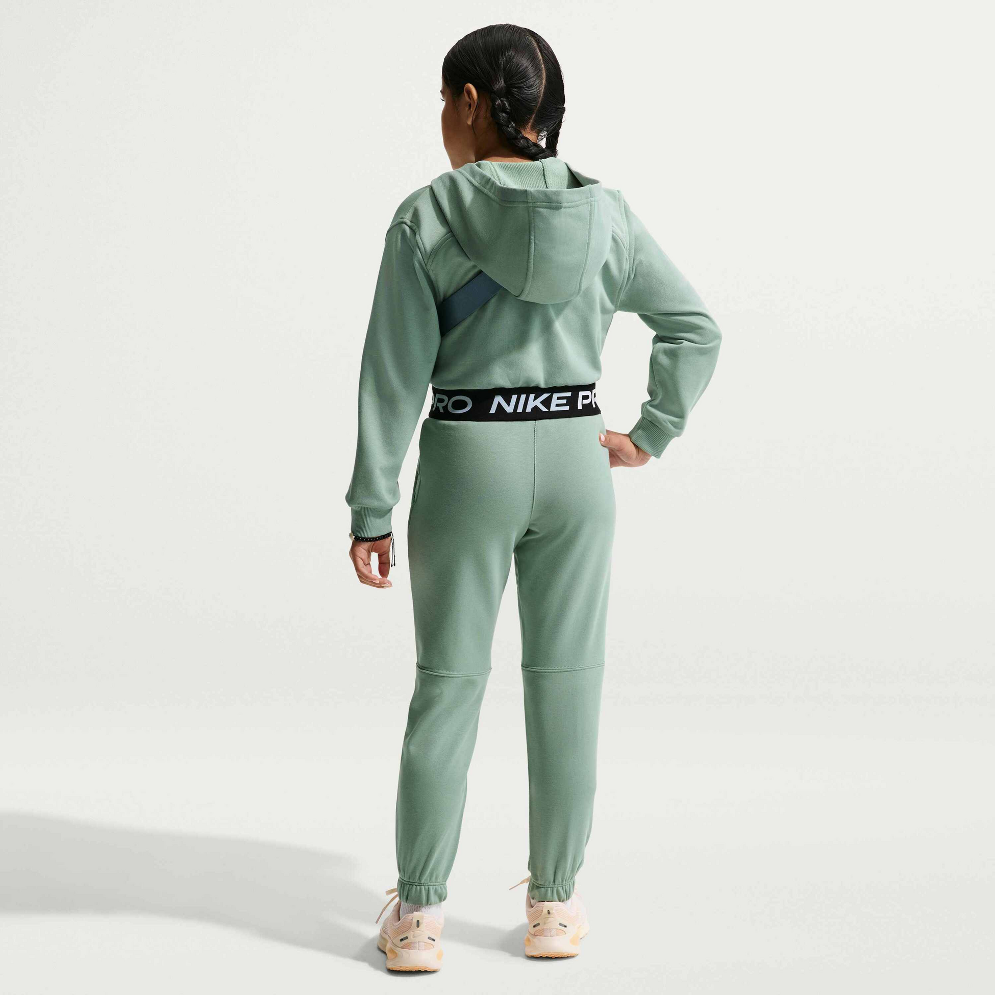 NIKE, Older Kids' (girls') Dri-fit Full-zip Hoodie Pro Fleece