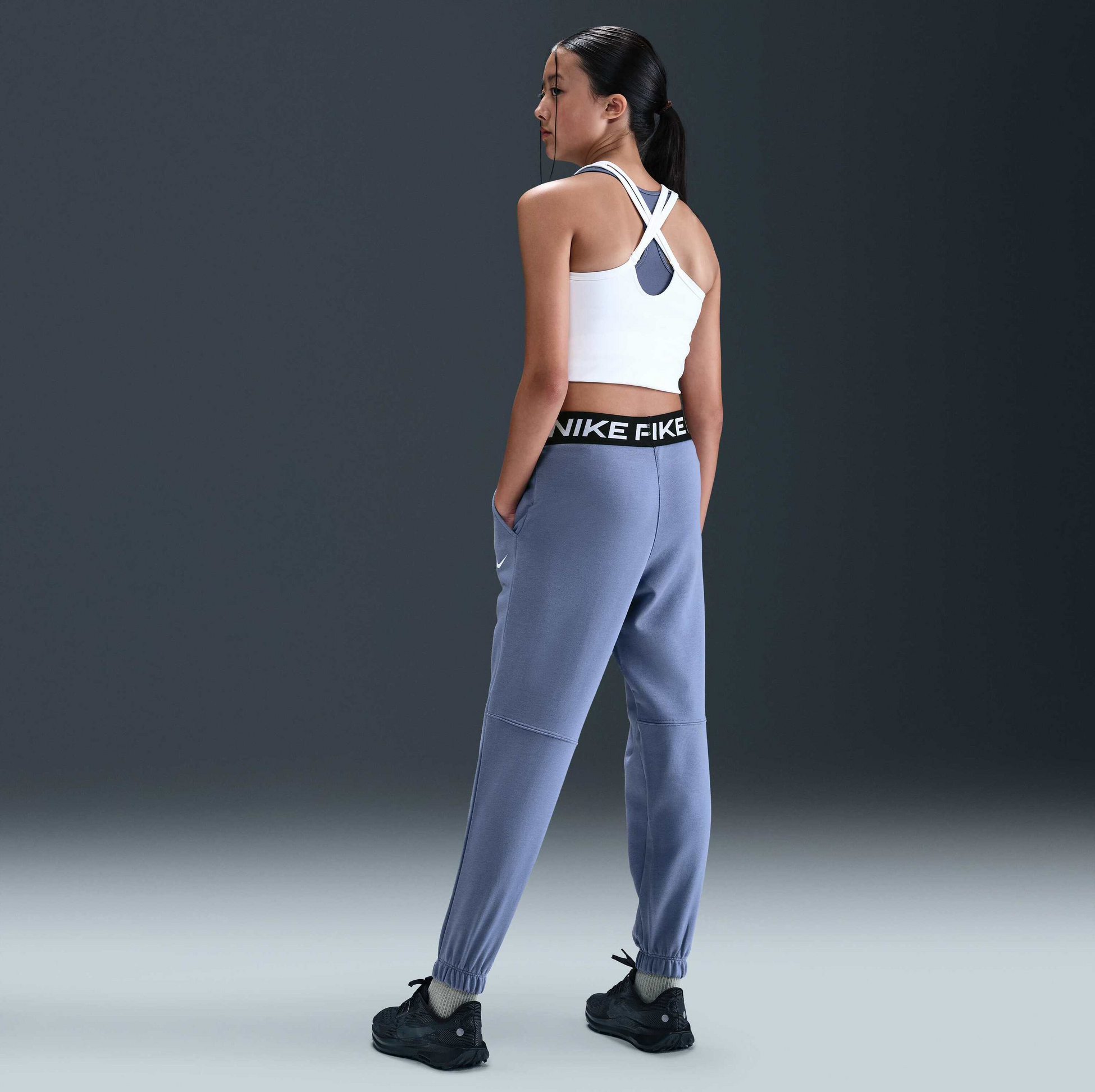 NIKE, Older Kids' (girls') Dri-fit Joggers Pro Fleece