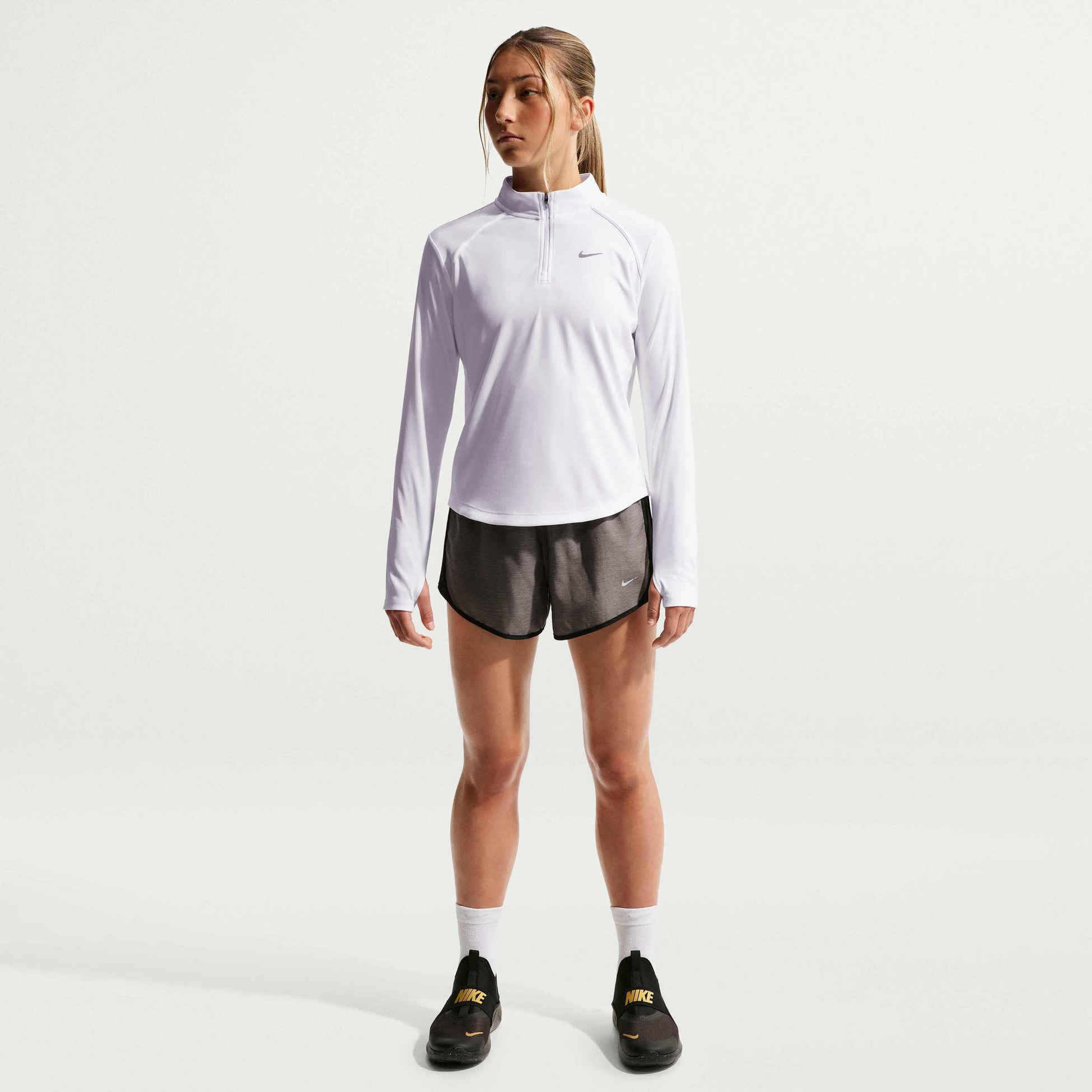 NIKE, Older Kids' (girls') Dri-fit Long-sleeve Half-zip Top Tempo