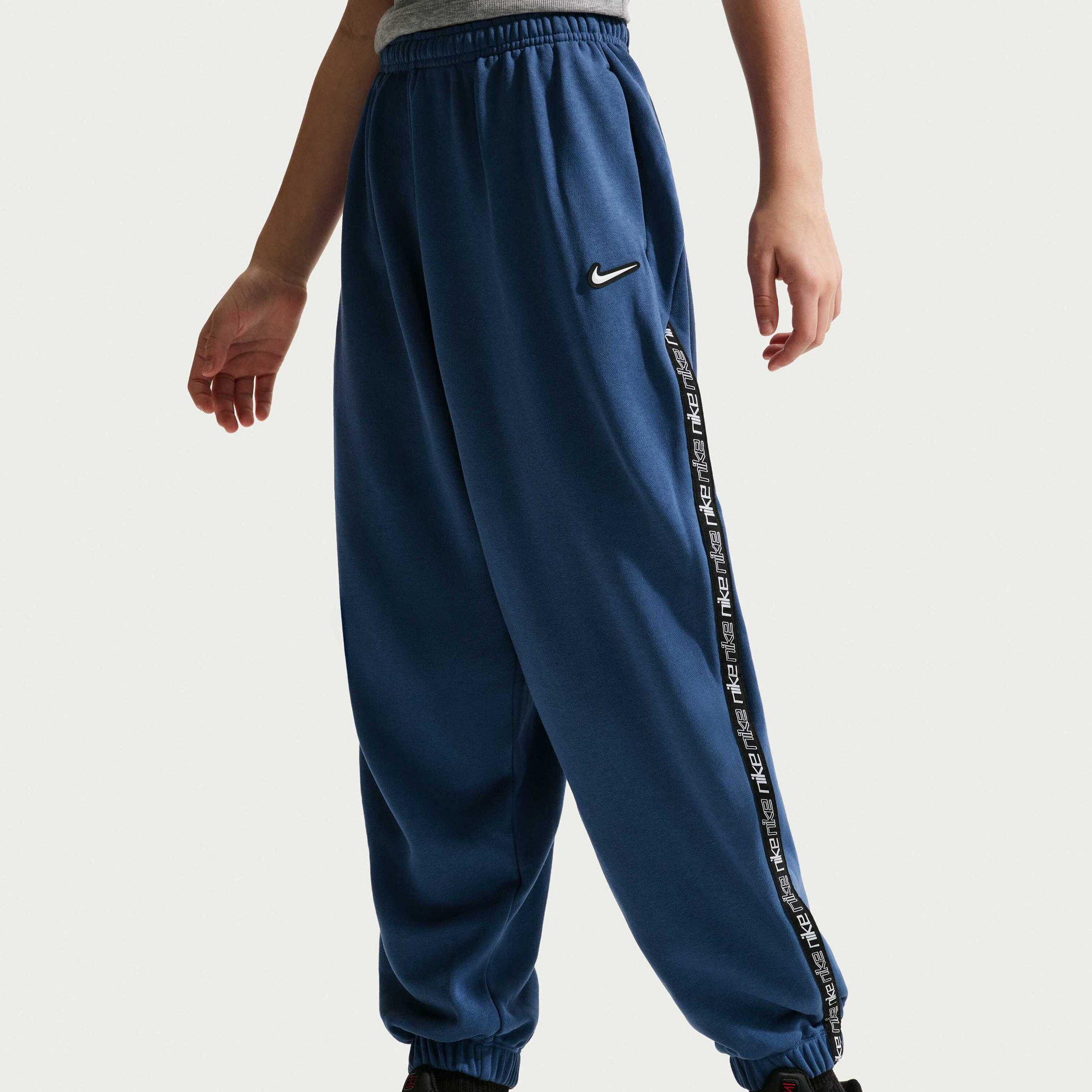 NIKE, Older Kids' (girls') Fleece Trousers Sportswear