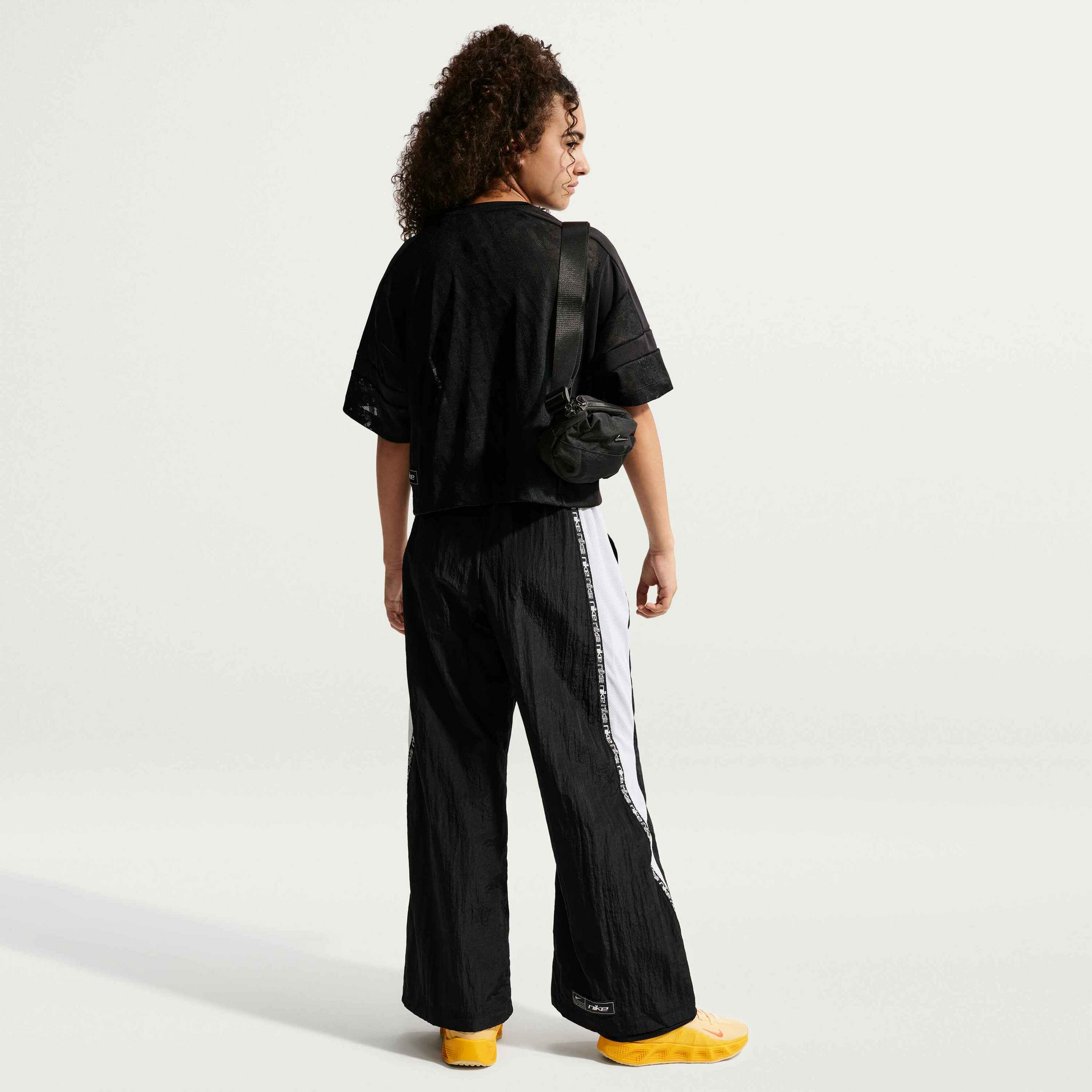 NIKE, Older Kids' (girls') Mesh Cover-up Dance Top Sportswear