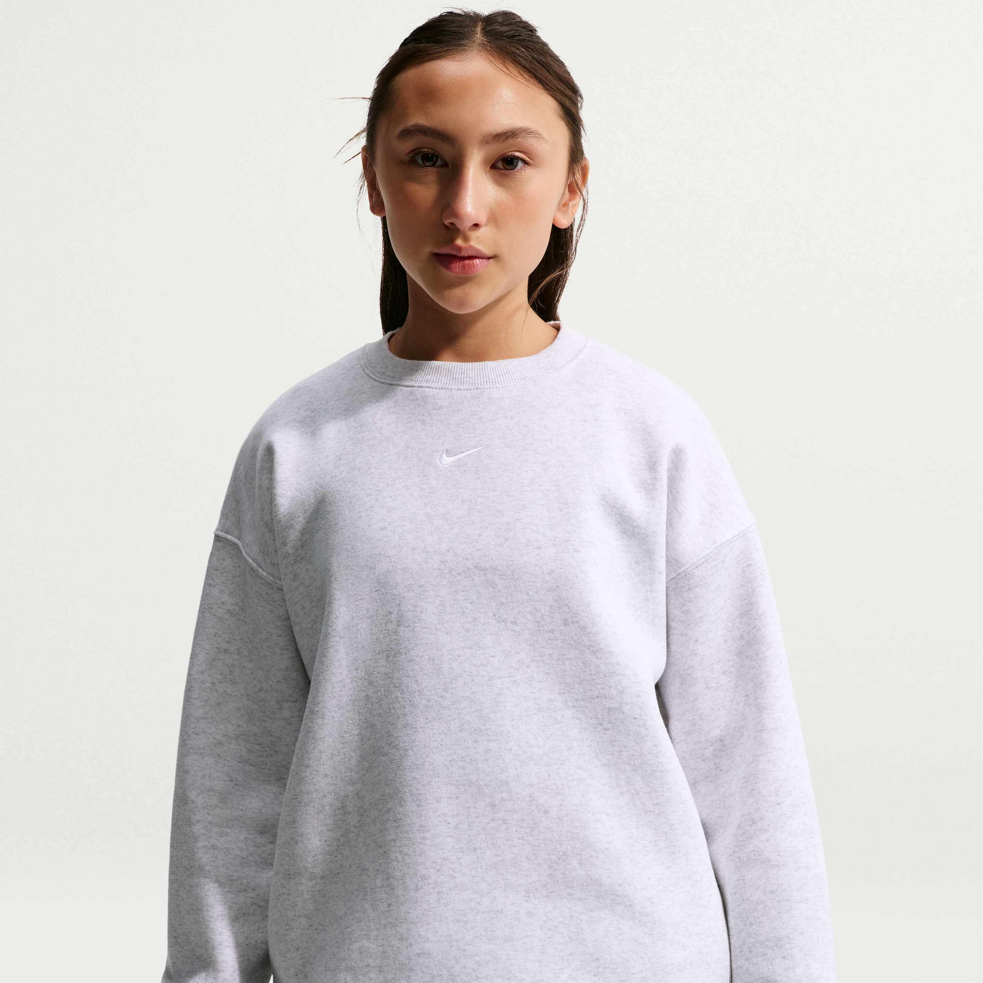 NIKE, Older Kids' (girls') Oversized Crew-neck Sweatshirt Sportswear Studio