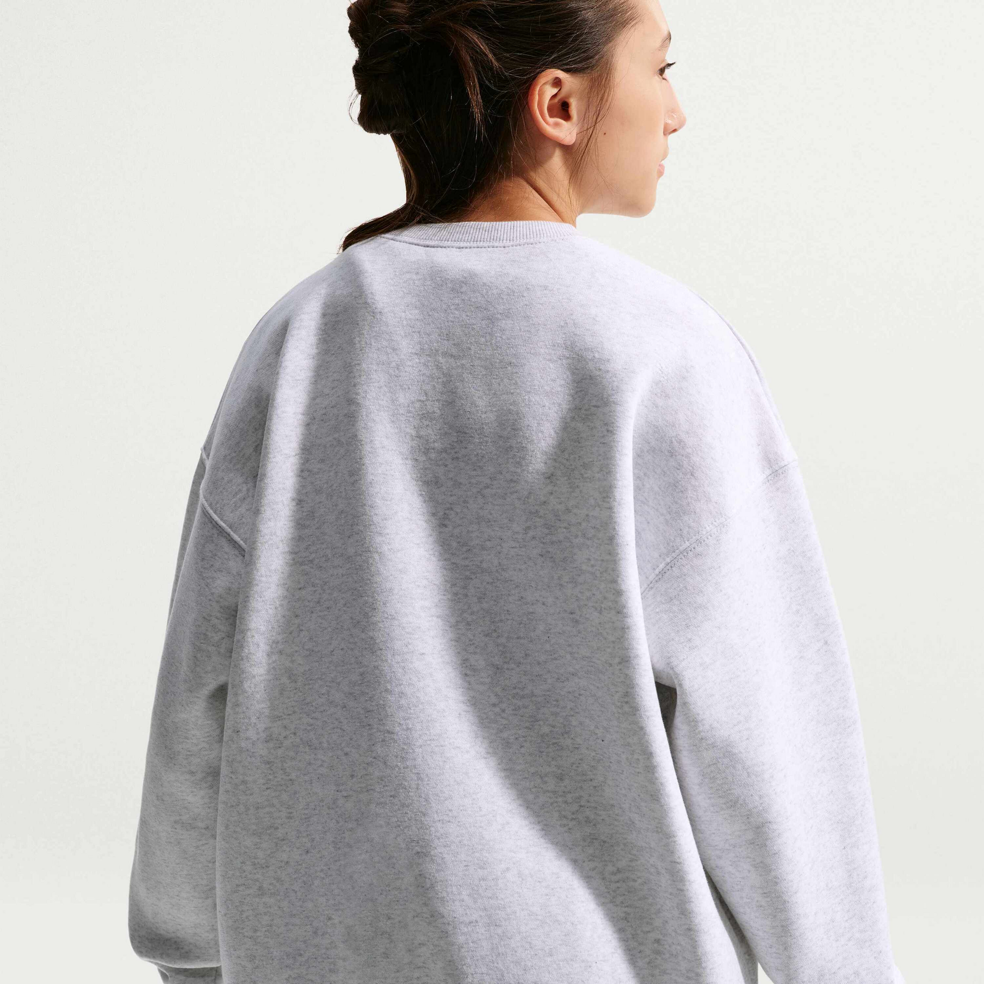 NIKE, Older Kids' (girls') Oversized Crew-neck Sweatshirt Sportswear Studio