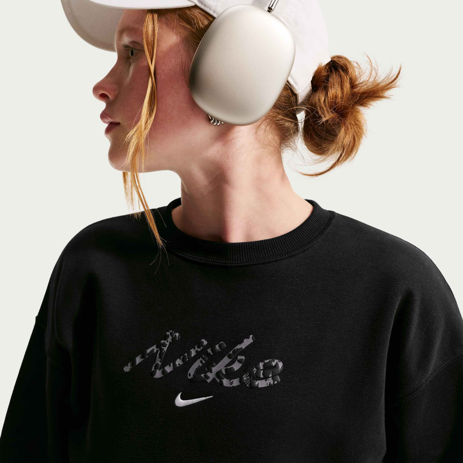 NIKE, Older Kids' (girls') Oversized Crewneck Sweatshirt Sportswear Studio Fleece