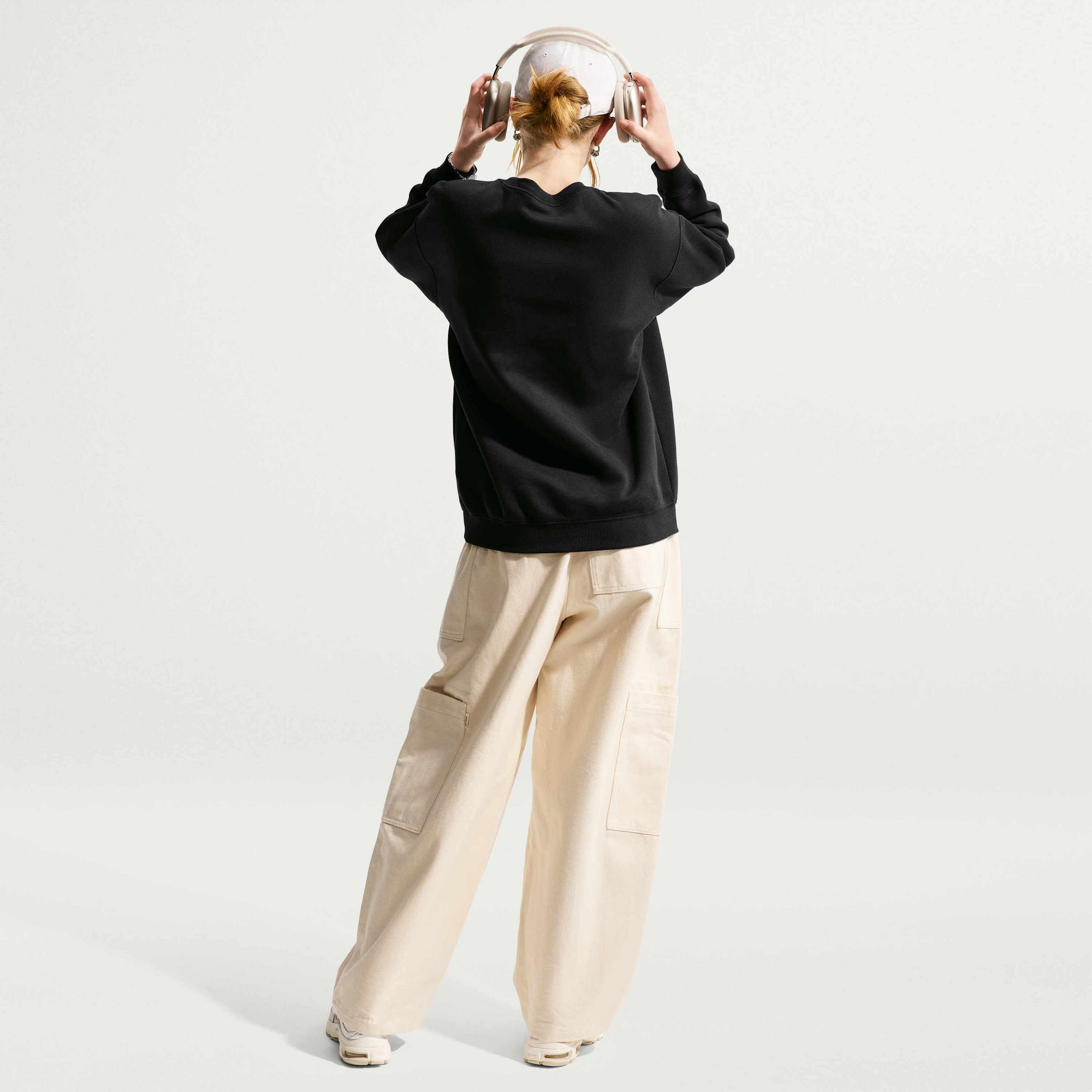 NIKE, Older Kids' (girls') Oversized Crewneck Sweatshirt Sportswear Studio Fleece
