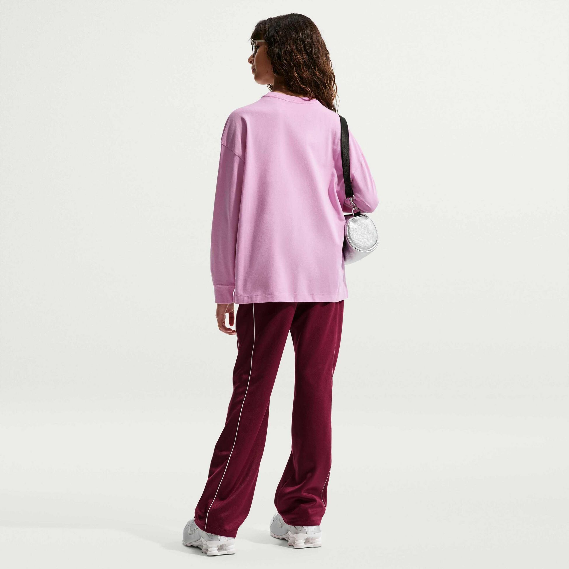 NIKE, Older Kids' (girls') Oversized Long-sleeve T-shirt Sportswear