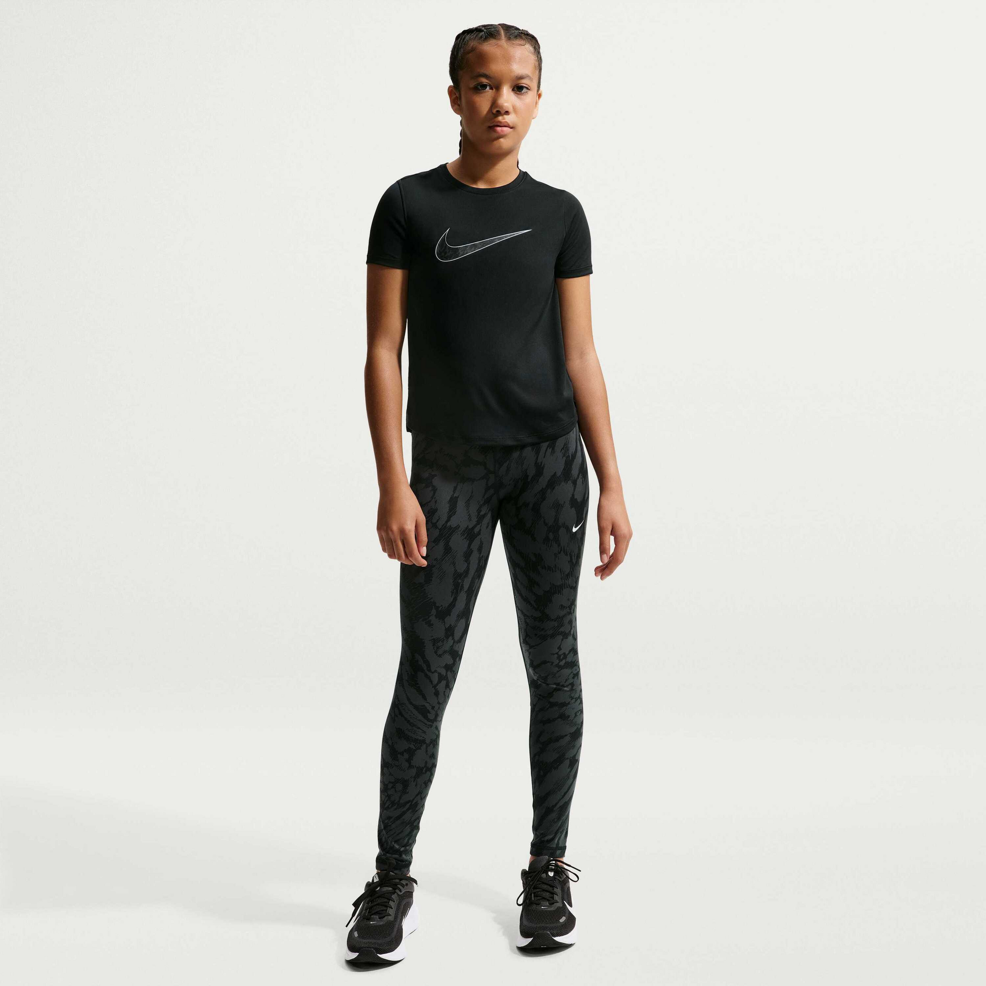 NIKE, Older Kids' (girls') Top Pro