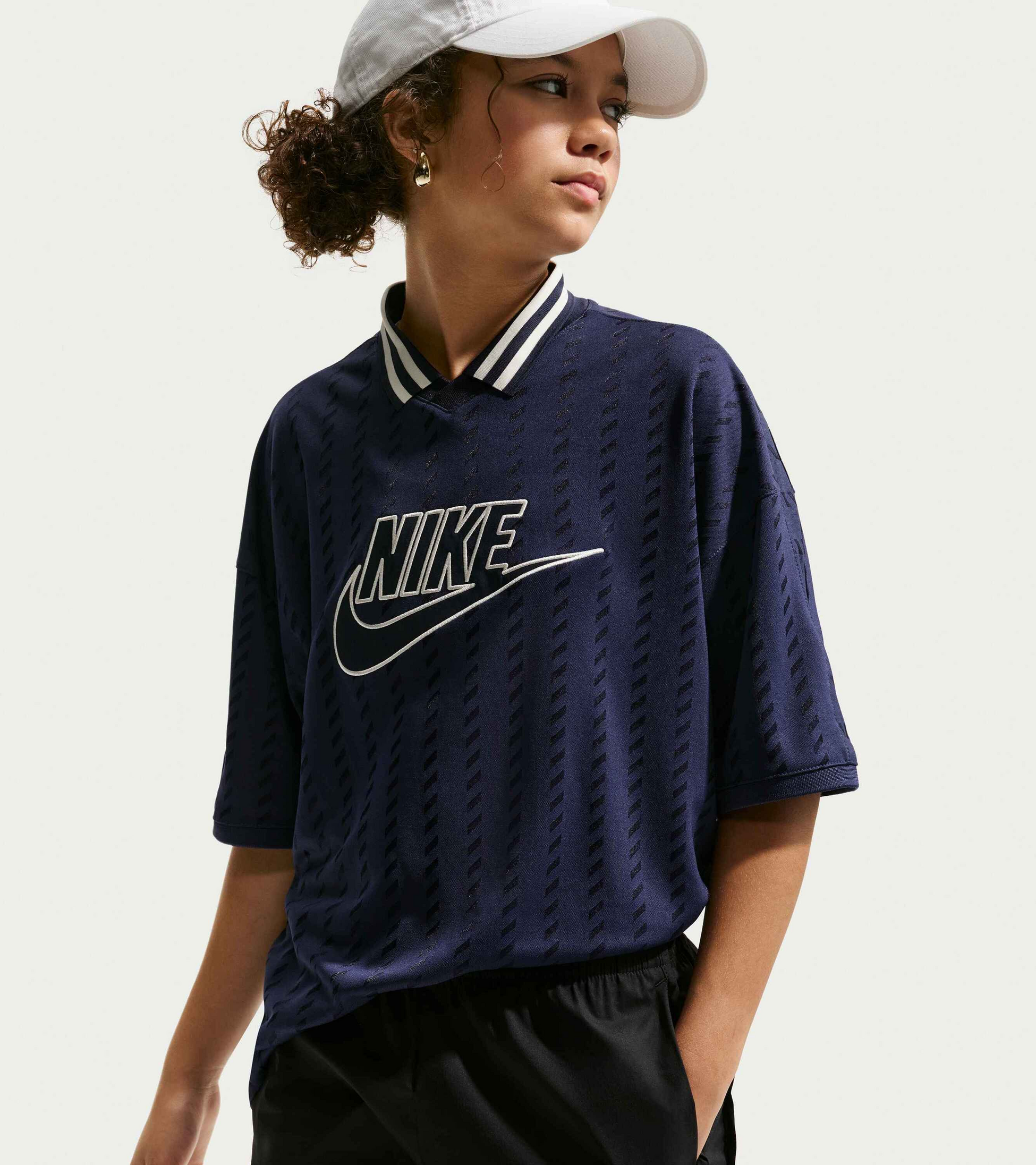 NIKE, Older Kids' (girls') Woven Shorts Sportswear