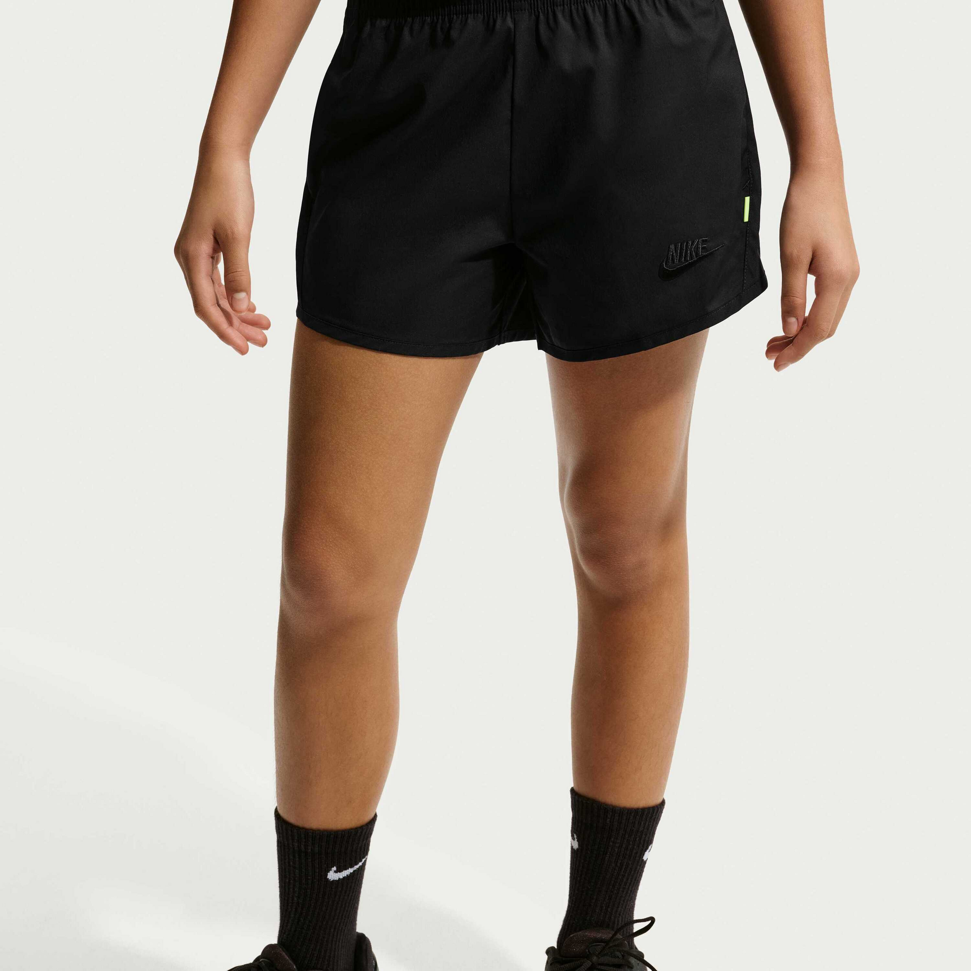 NIKE, Older Kids' (girls') Woven Shorts Sportswear