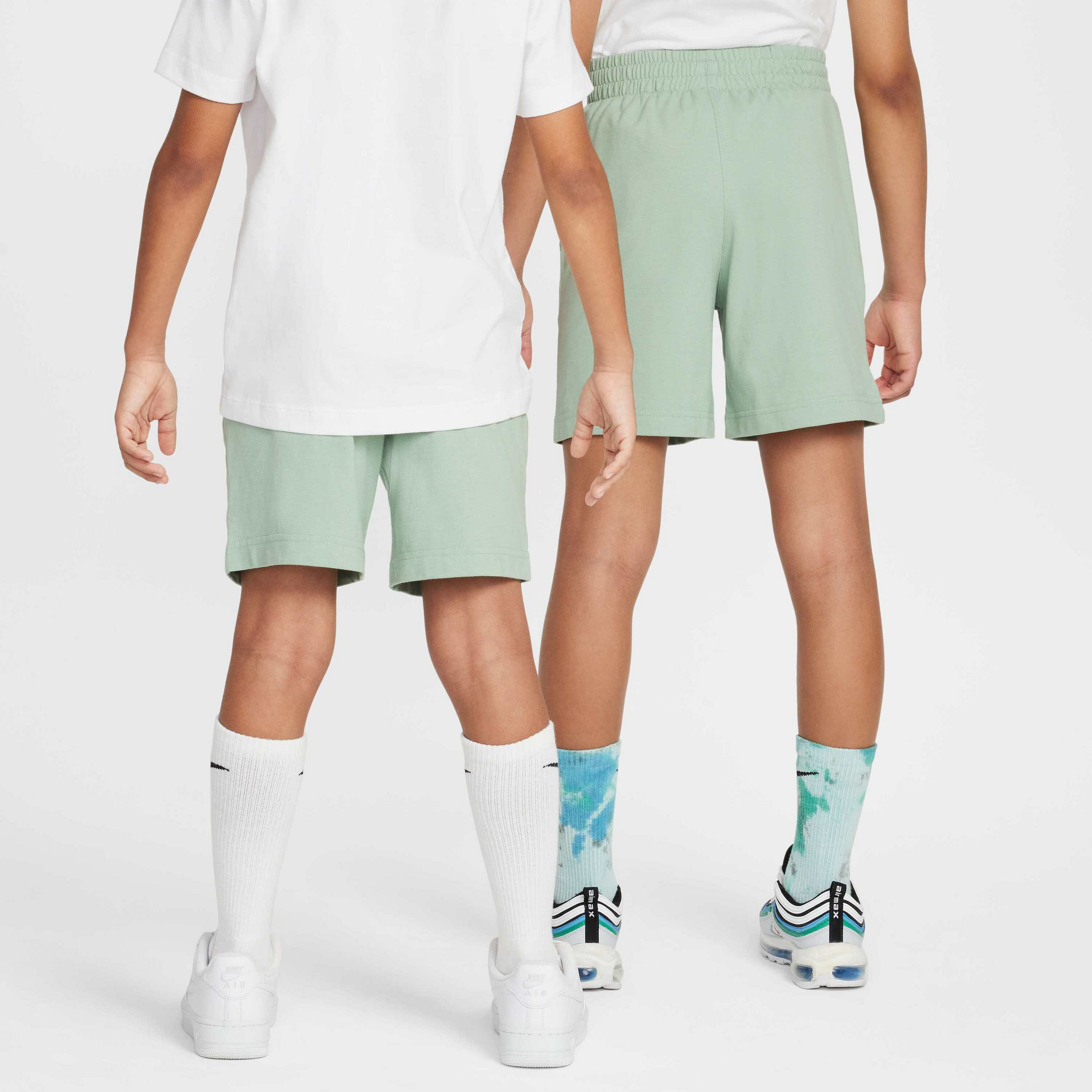 NIKE, Older Kids' 15cm (approx.) Knit Shorts Sportswear Club