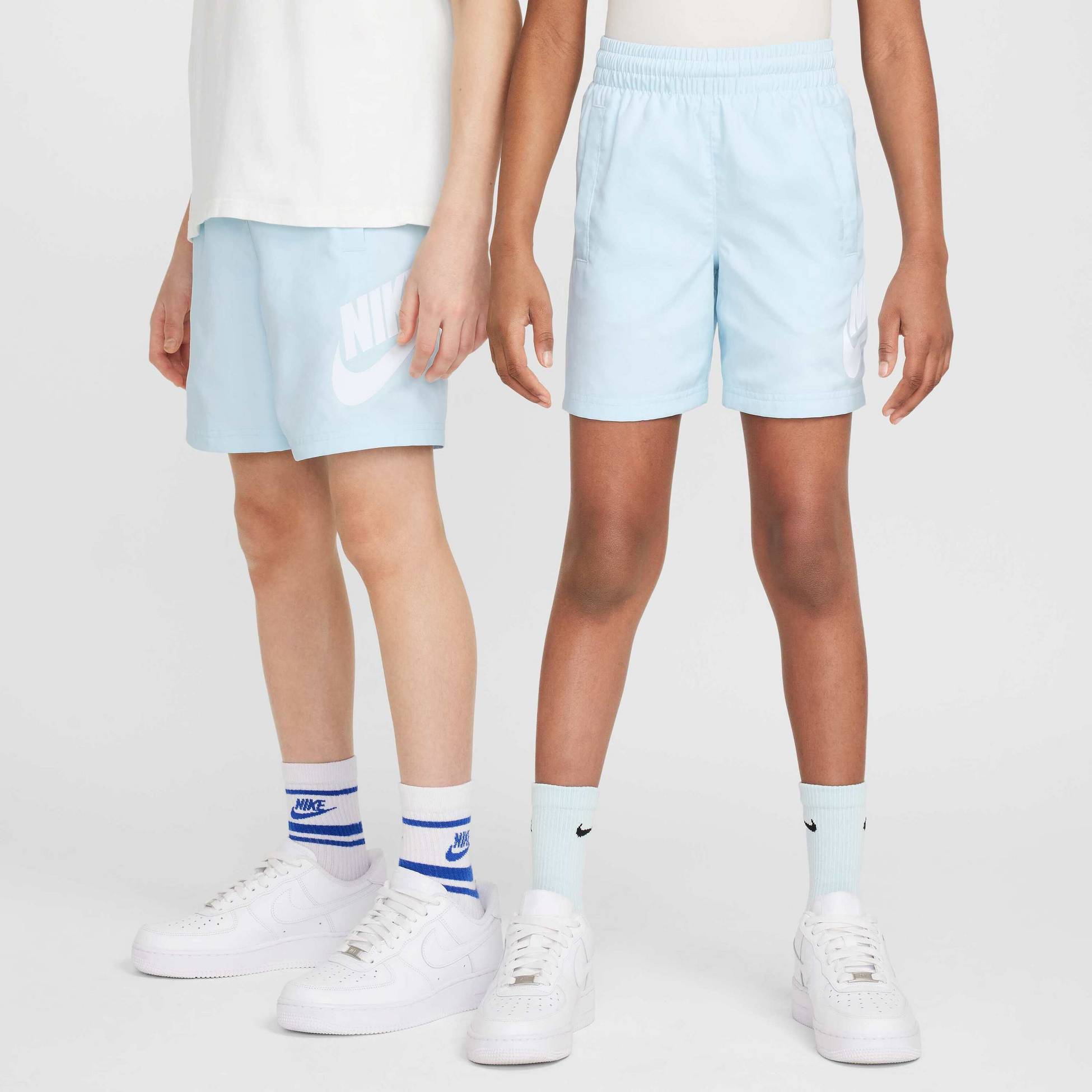 NIKE, Older Kids' 15cm (approx.) Woven Shorts Sportswear Club