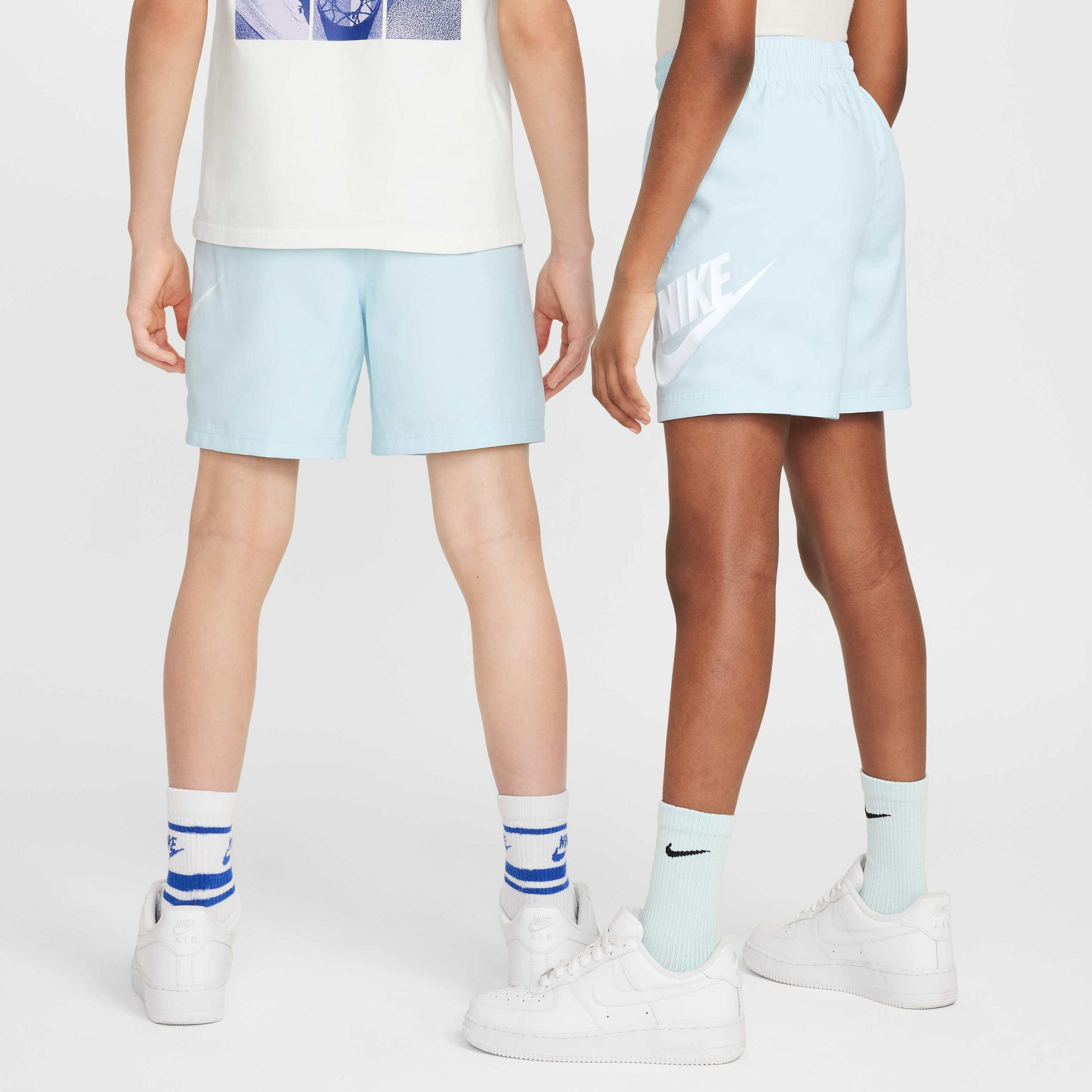 NIKE, Older Kids' 15cm (approx.) Woven Shorts Sportswear Club