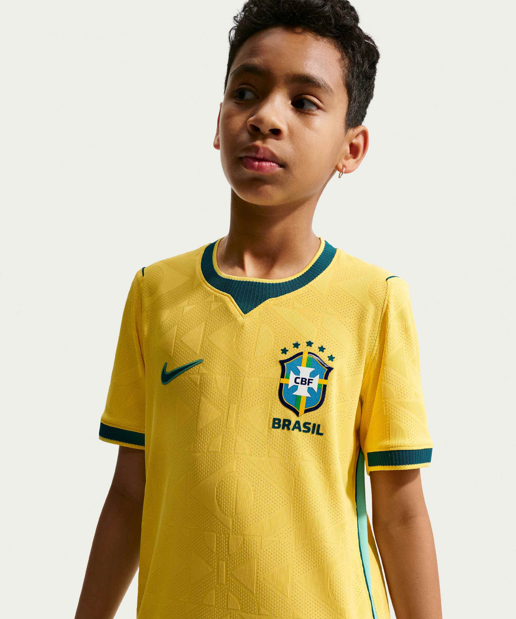 NIKE, Older Kids' Aero-fit Football Authentic Jersey Brazil 2026 Match Home