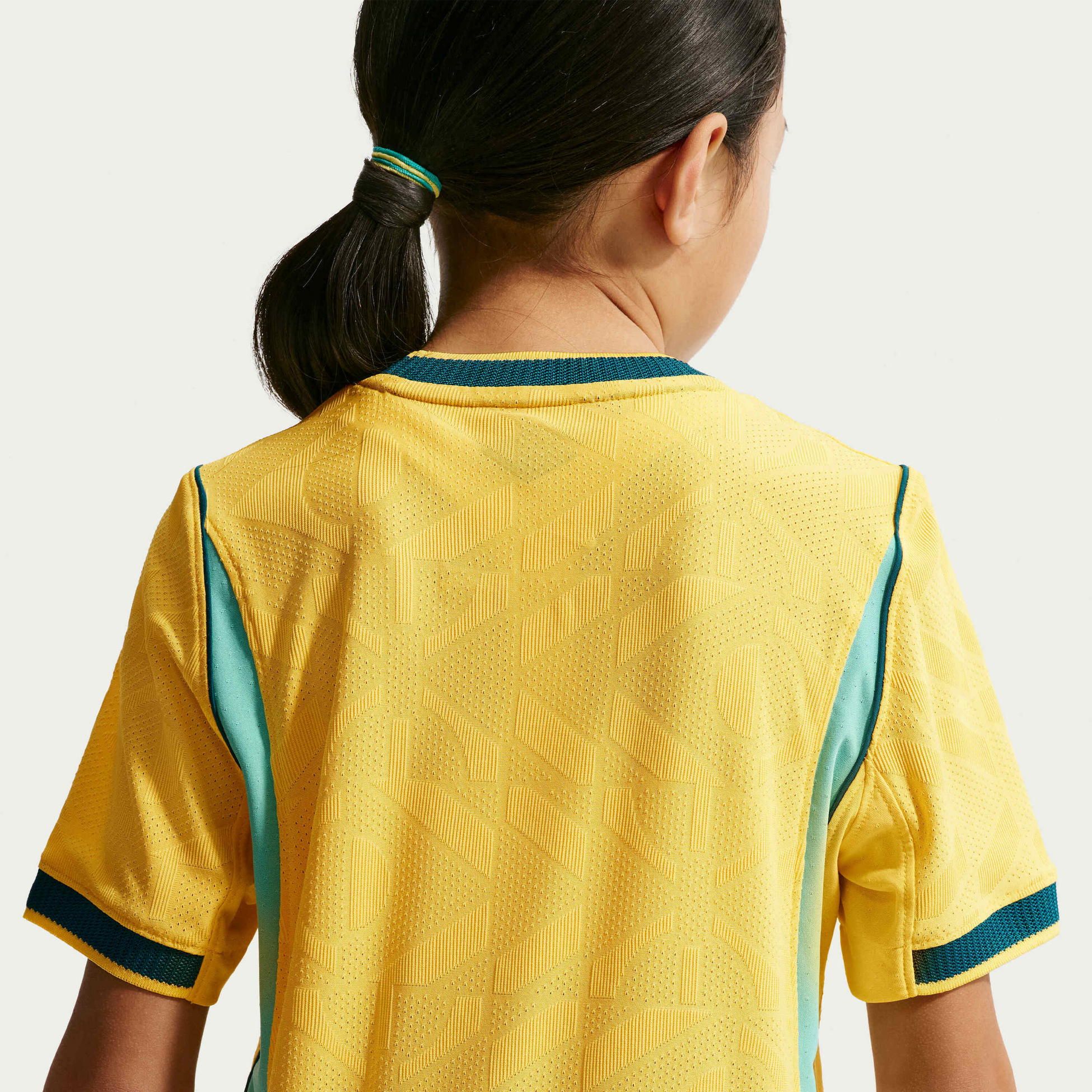 NIKE, Older Kids' Aero-fit Football Authentic Jersey Brazil 2026 Match Home