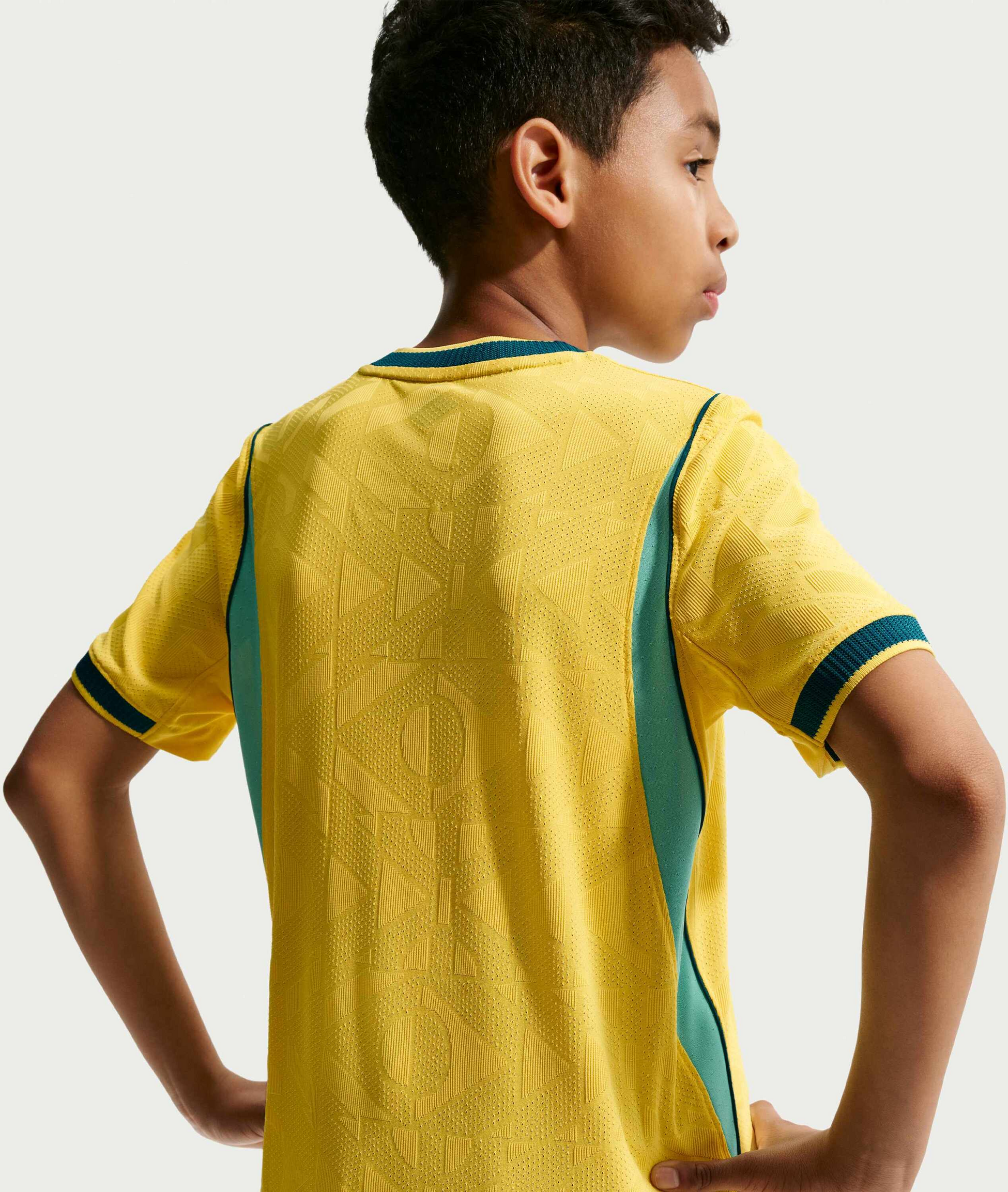 NIKE, Older Kids' Aero-fit Football Authentic Jersey Brazil 2026 Match Home