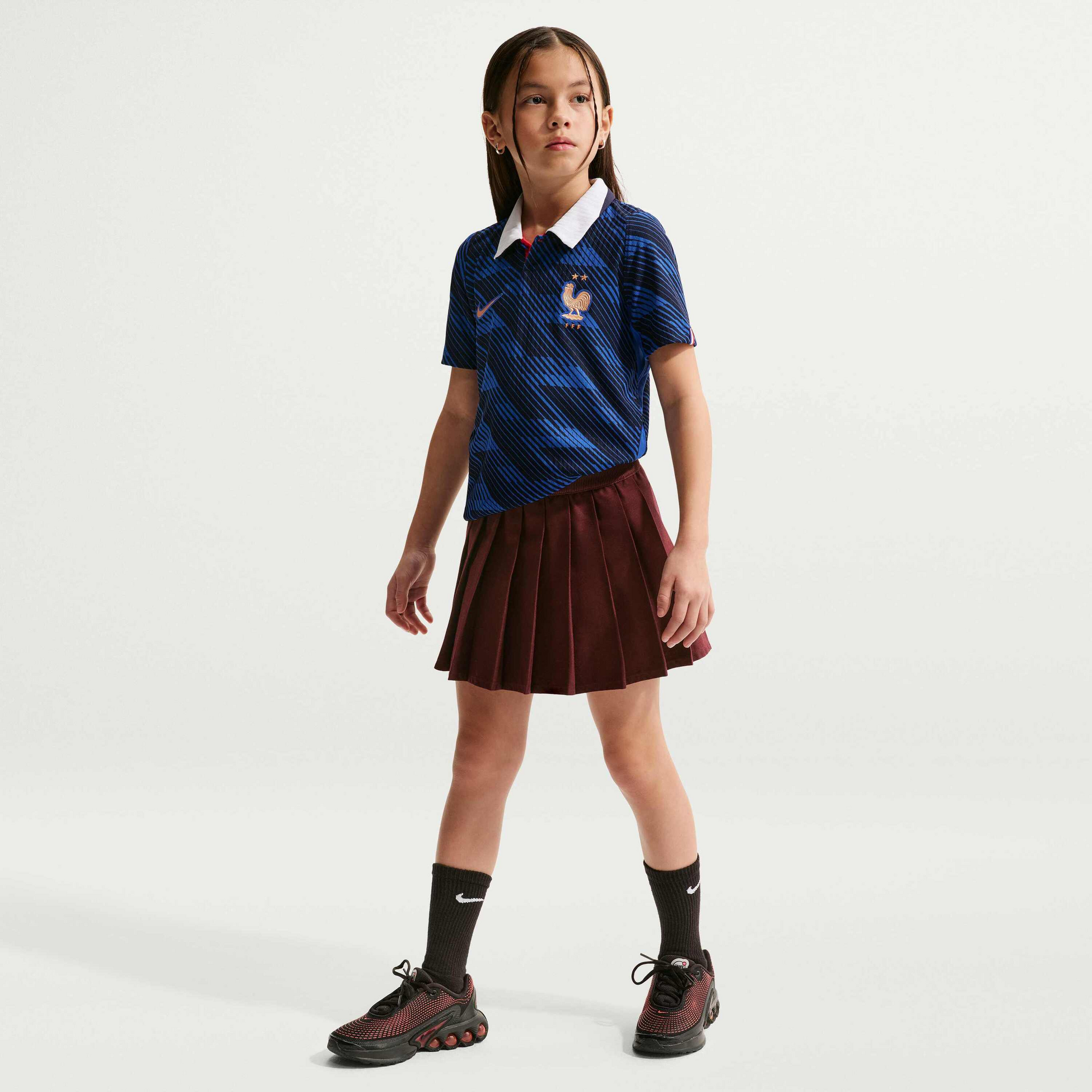NIKE, Older Kids' Aero-fit Football Authentic Jersey Fff 2026 Match Home