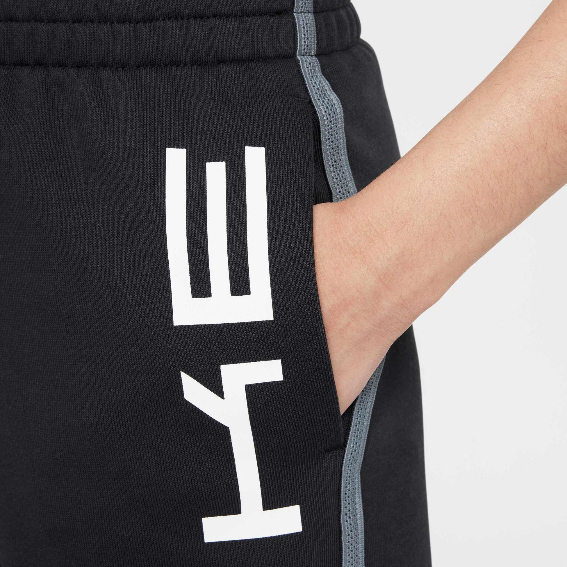 NIKE, Older Kids' Dri-fit Fleece Shorts Multi