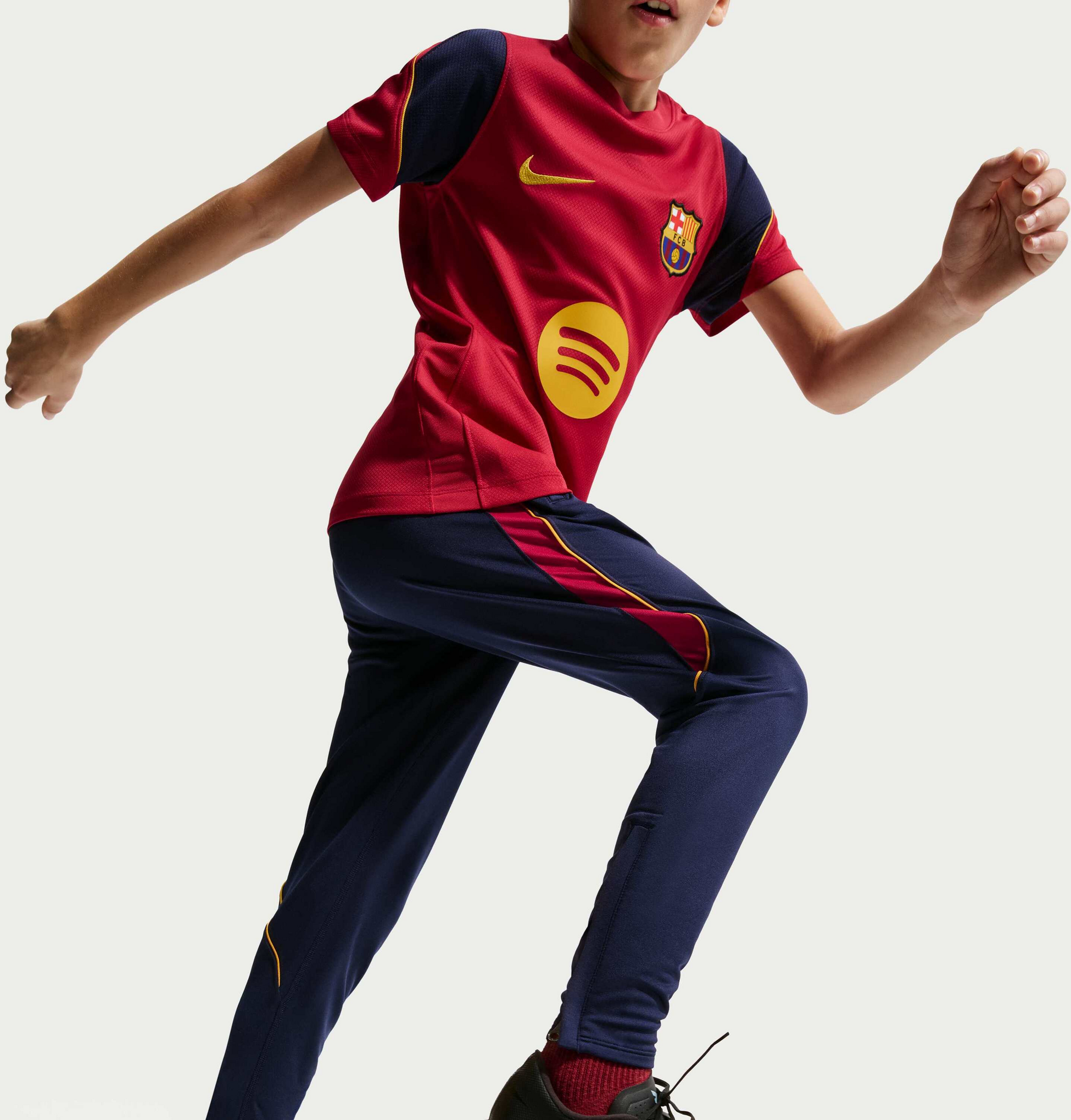 NIKE, Older Kids' Dri-fit Football Knit Pants F.c. Barcelona Strike