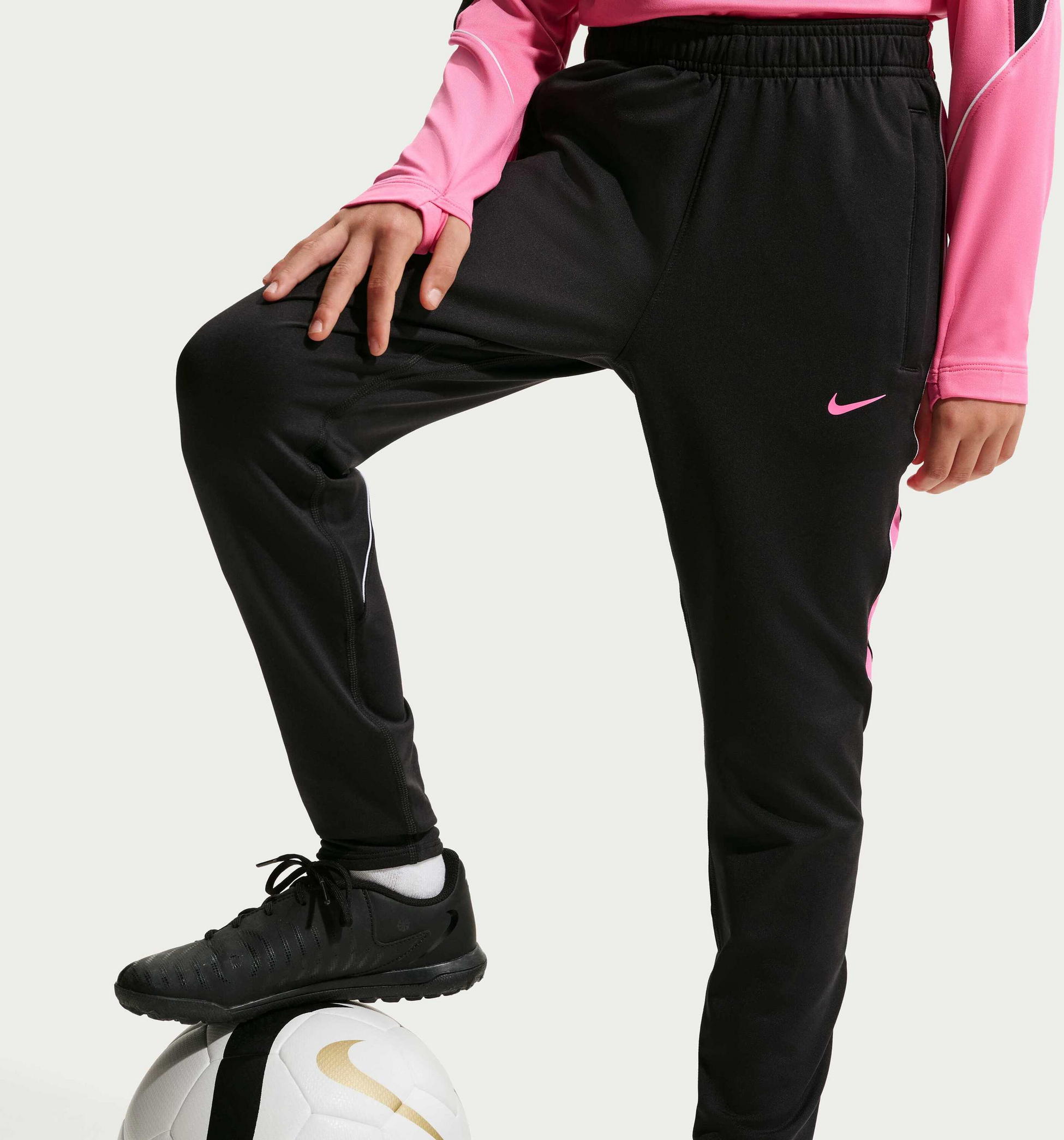 NIKE, Older Kids' Dri-fit Football Pants Strike