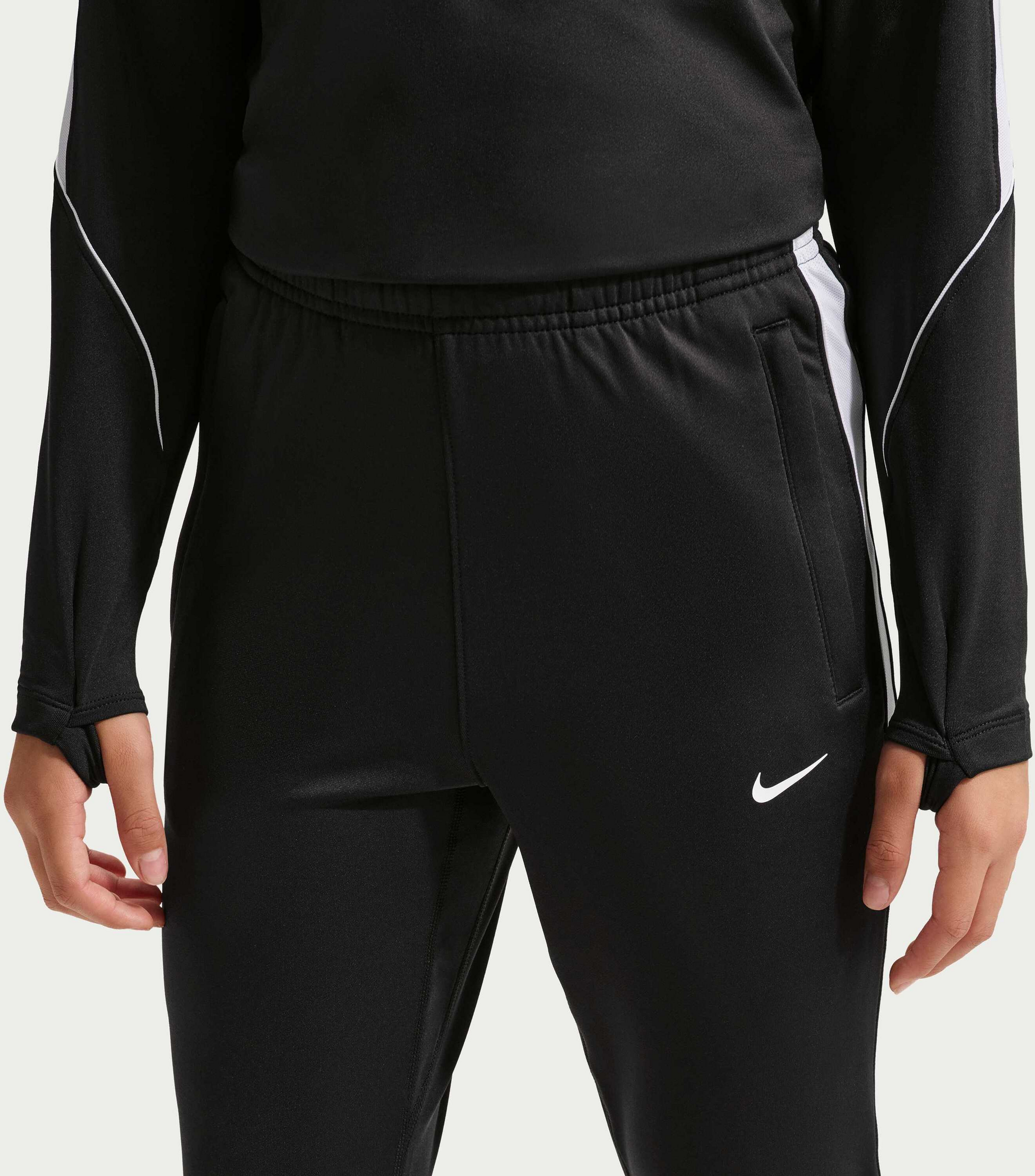 NIKE, Older Kids' Dri-fit Football Pants Strike