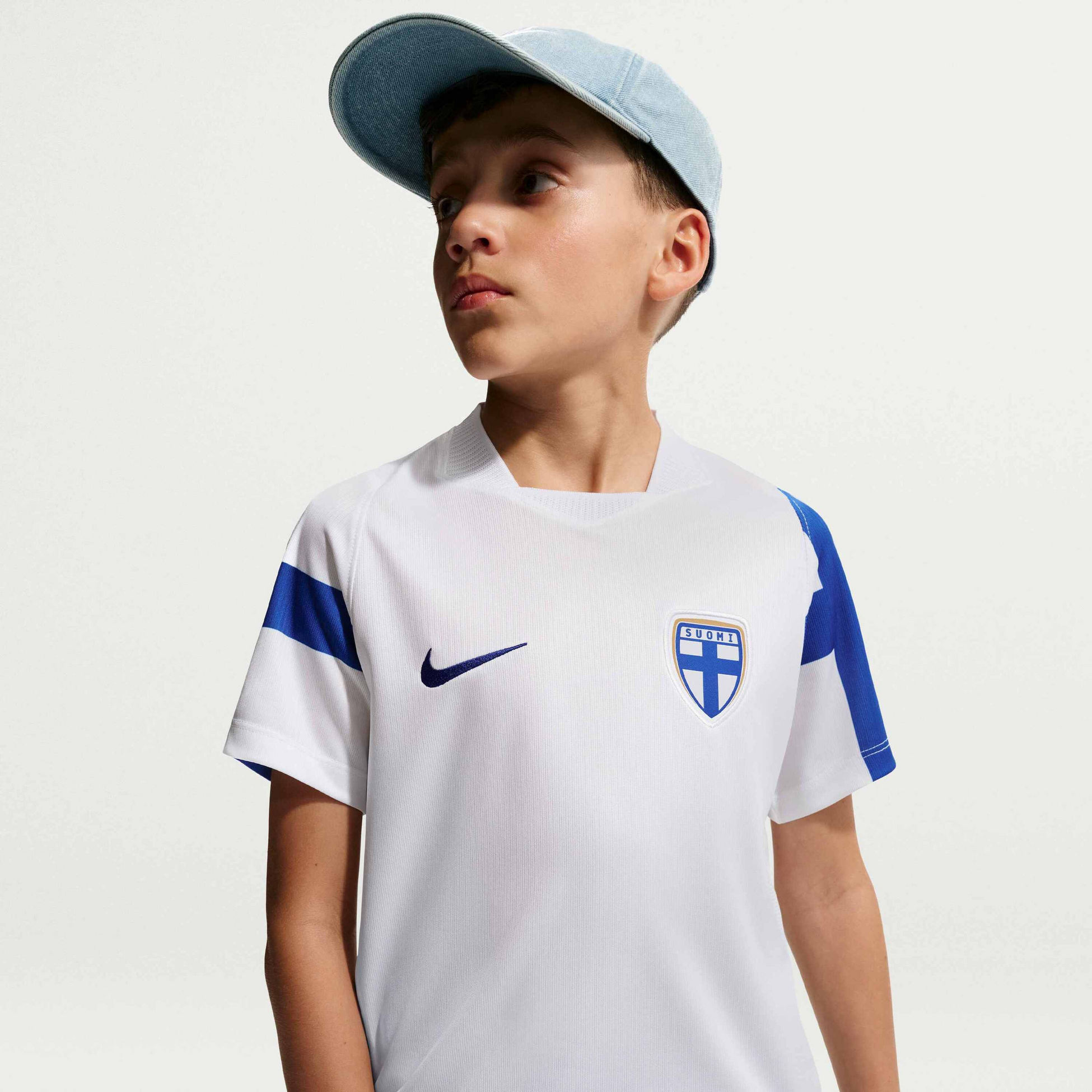 NIKE, Older Kids' Dri-fit Football Replica Shirt Finland 2026 Stadium Away