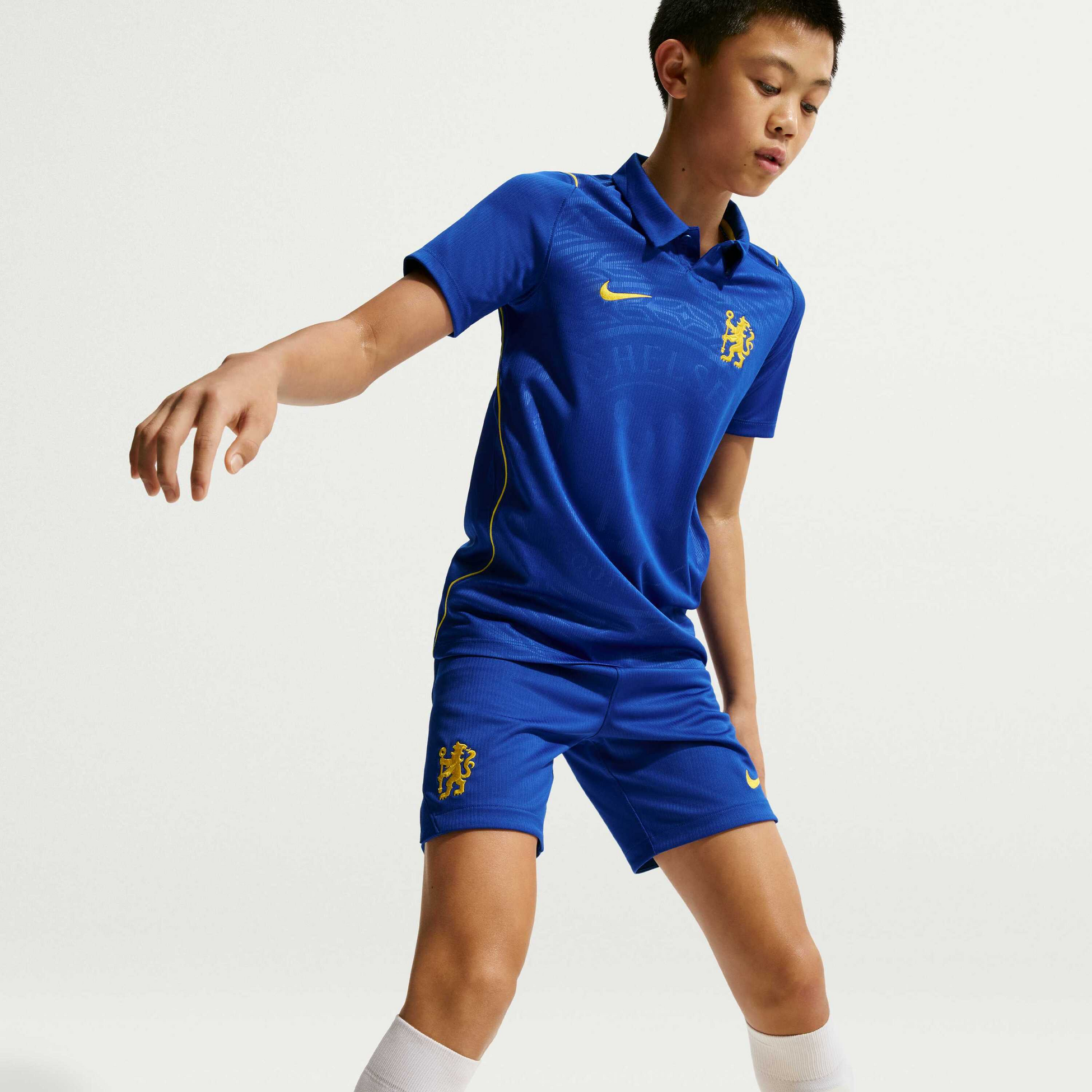 NIKE, Older Kids' Dri-fit Football Replica Shorts Chelsea Fc 2026/27 Stadium Home