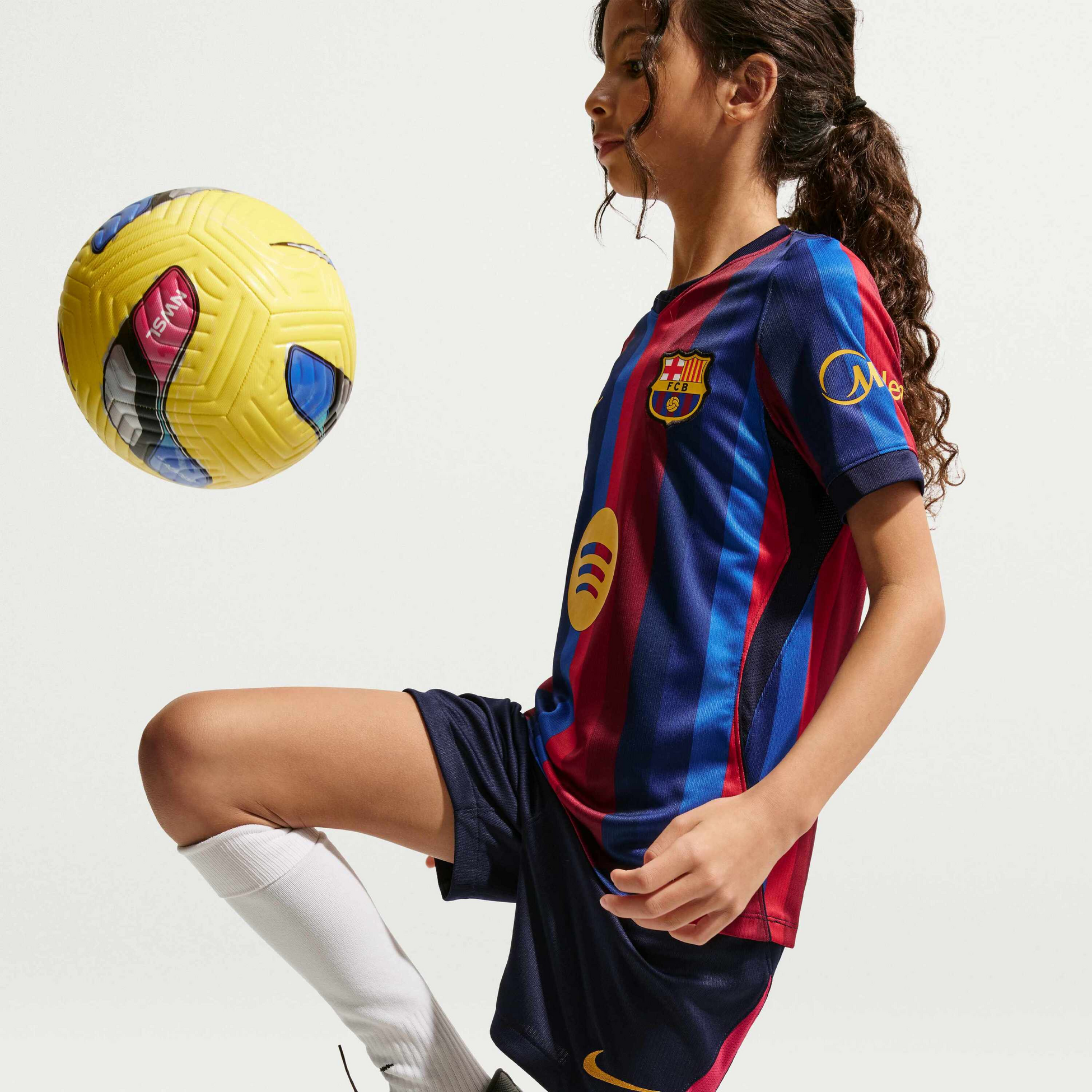 NIKE, Older Kids' Dri-fit Football Replica Shorts F.c. Barcelona 2026/27 Stadium Home