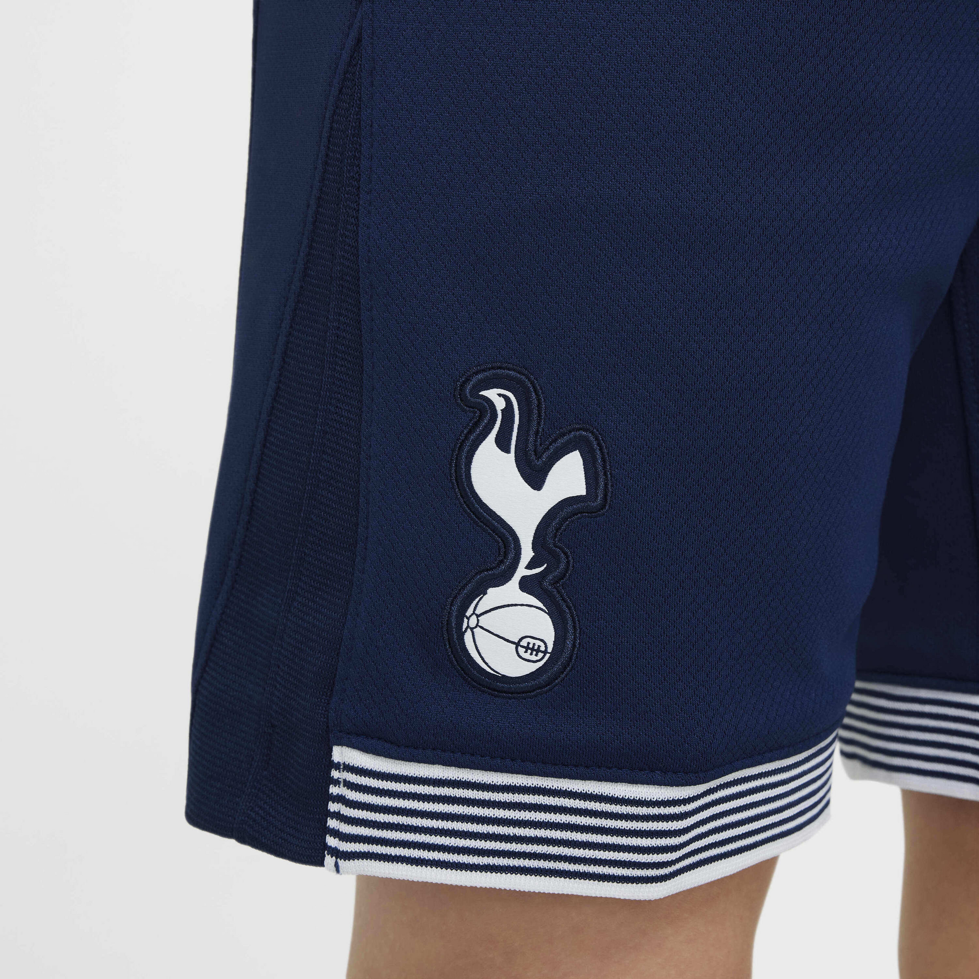 NIKE, Older Kids' Dri-fit Football Replica Shorts Tottenham Hotspur 2024 Stadium Home