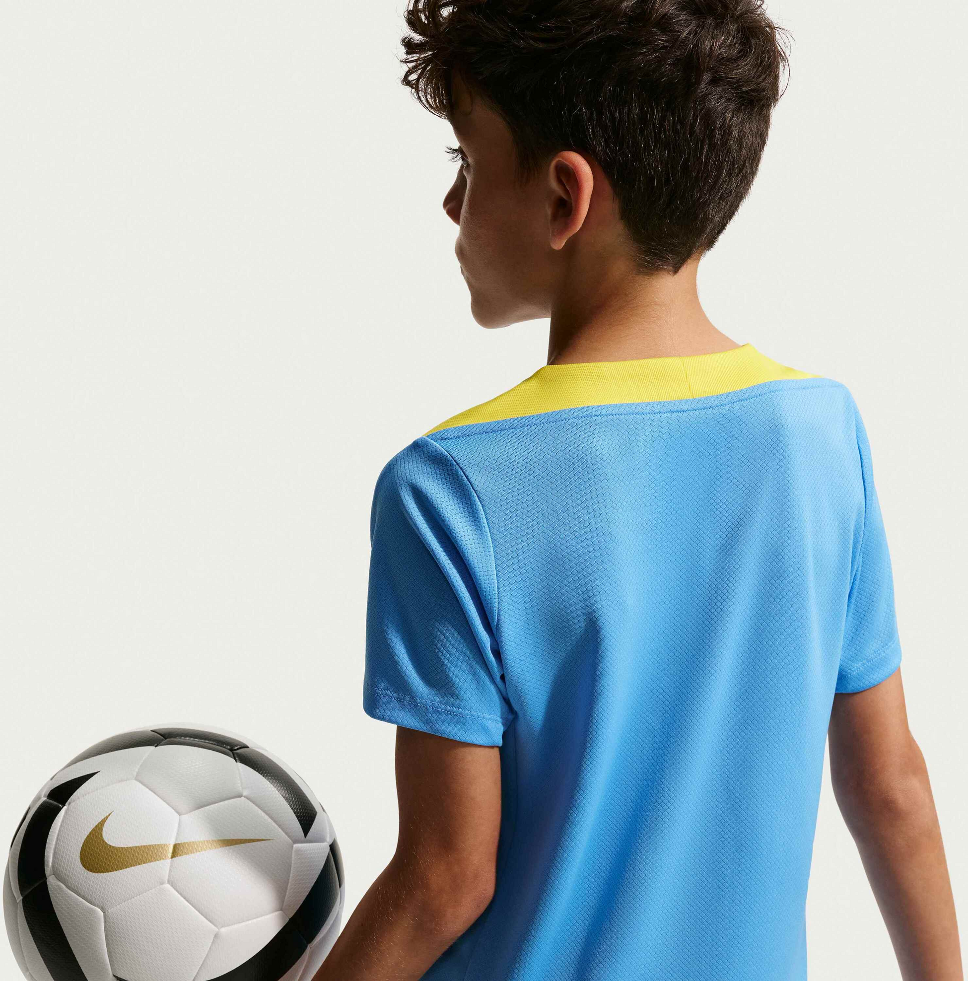 NIKE, Older Kids' Dri-fit Football Short-sleeve Top F.c. Barcelona Strike Fourth