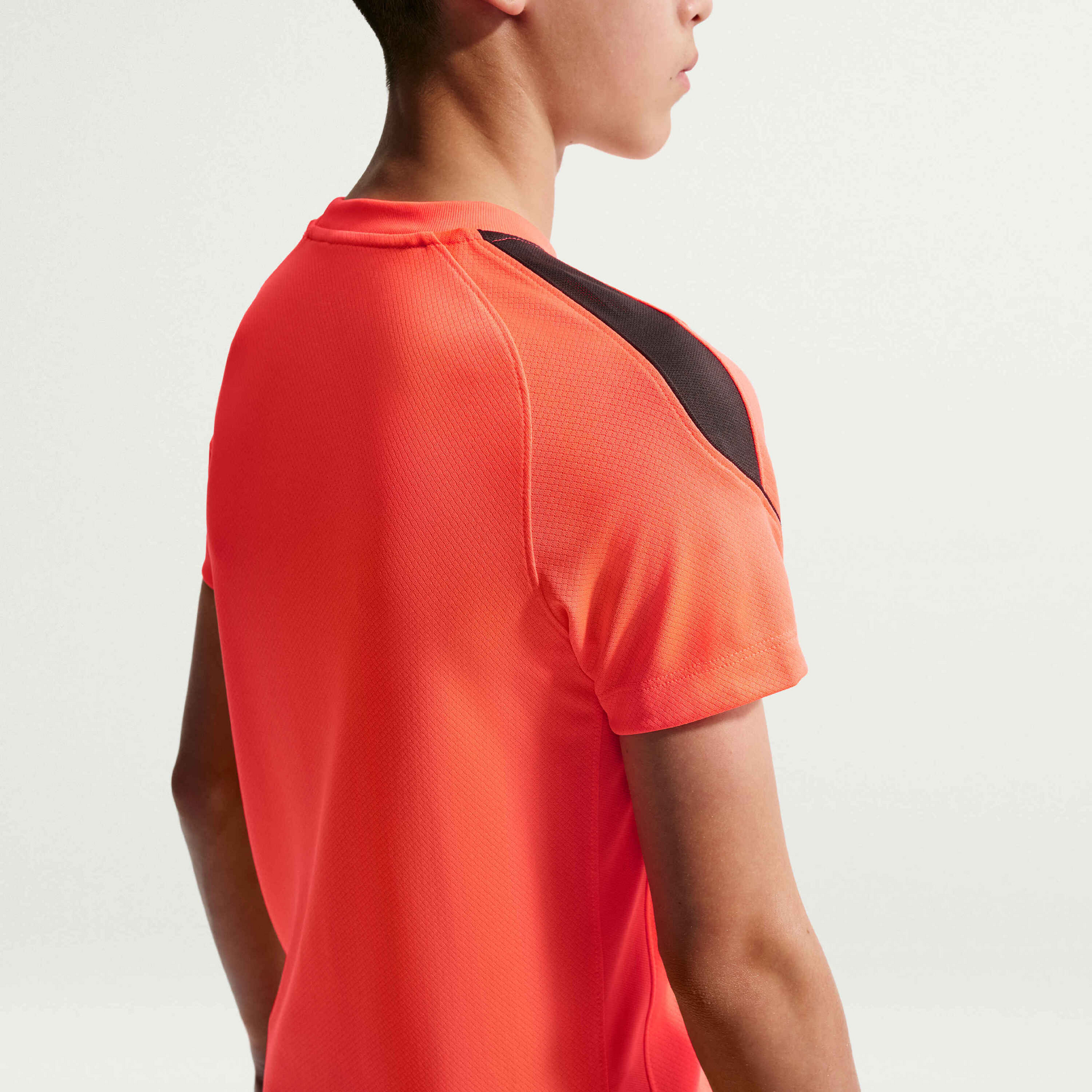 NIKE, Older Kids' Dri-fit Football Short-sleeve Top Strike
