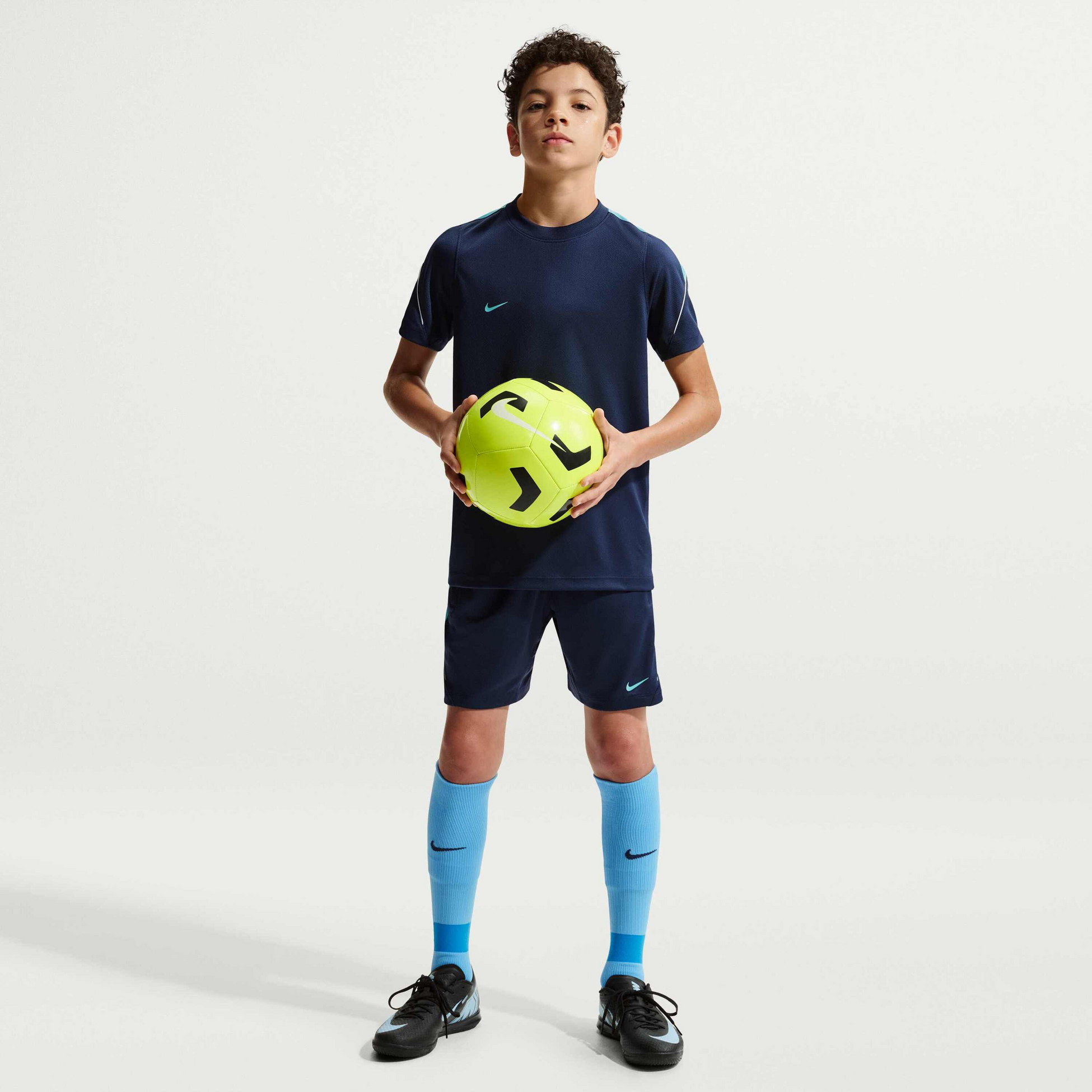 NIKE, Older Kids' Dri-fit Football Short-sleeve Top Strike