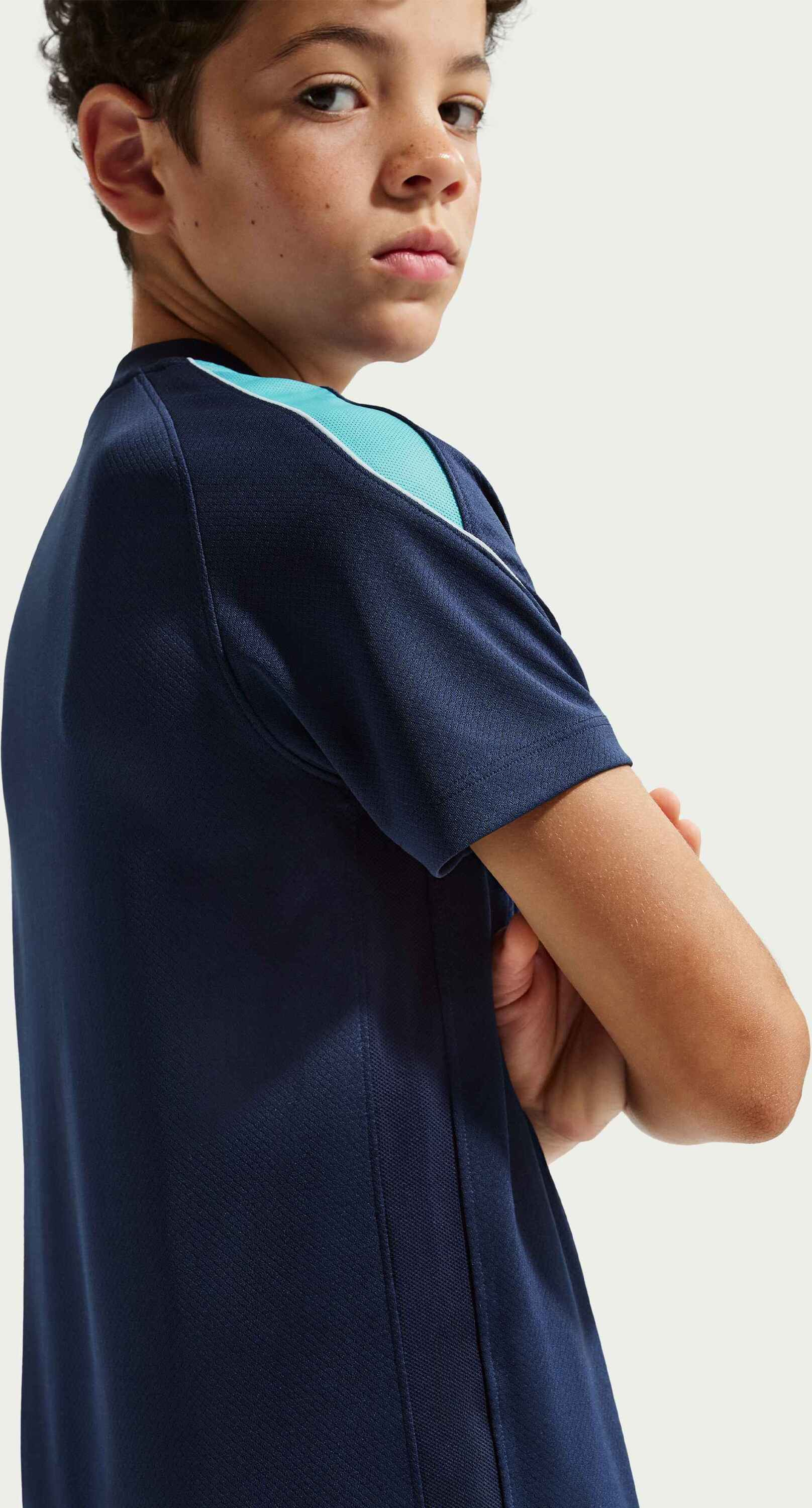 NIKE, Older Kids' Dri-fit Football Short-sleeve Top Strike