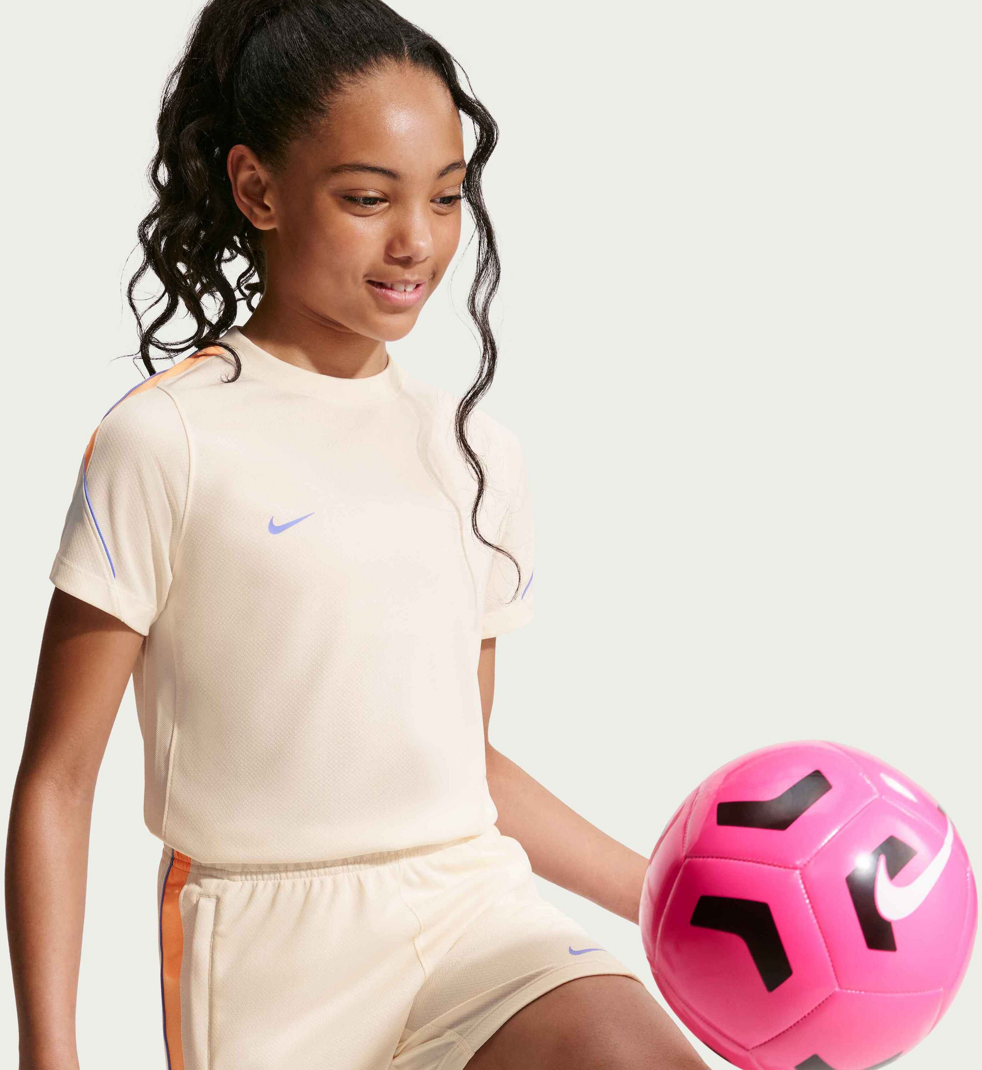 NIKE, Older Kids' Dri-fit Football Short-sleeve Top Strike