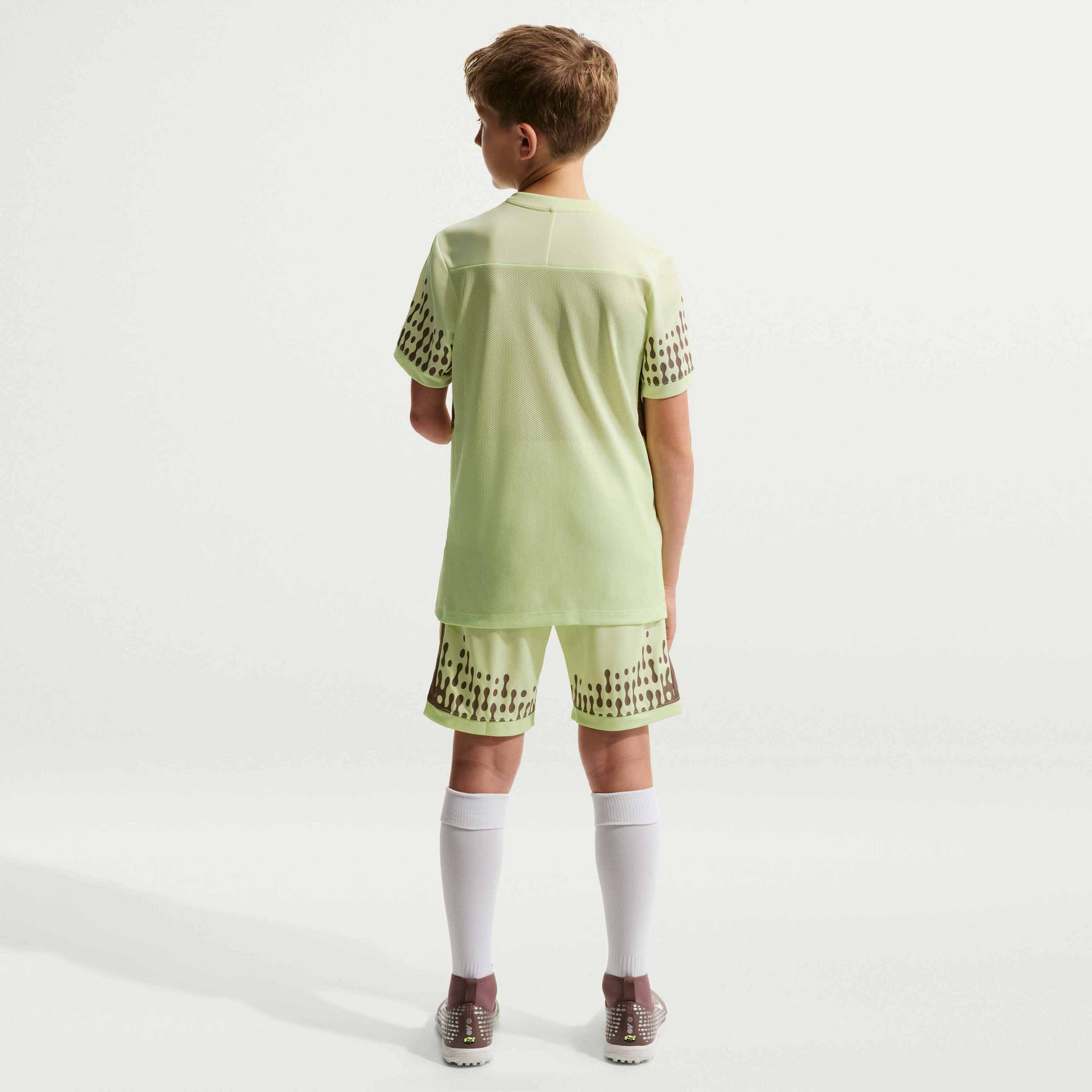 NIKE, Older Kids' Dri-fit Football Shorts Kylian Mbapp&eacute; Academy