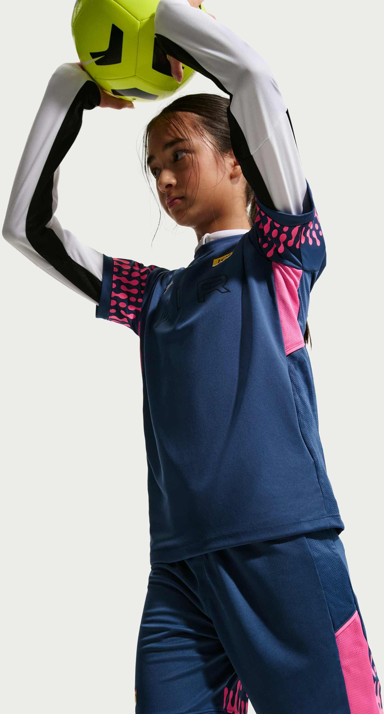 NIKE, Older Kids' Dri-fit Football Shorts Kylian Mbapp&eacute; Academy
