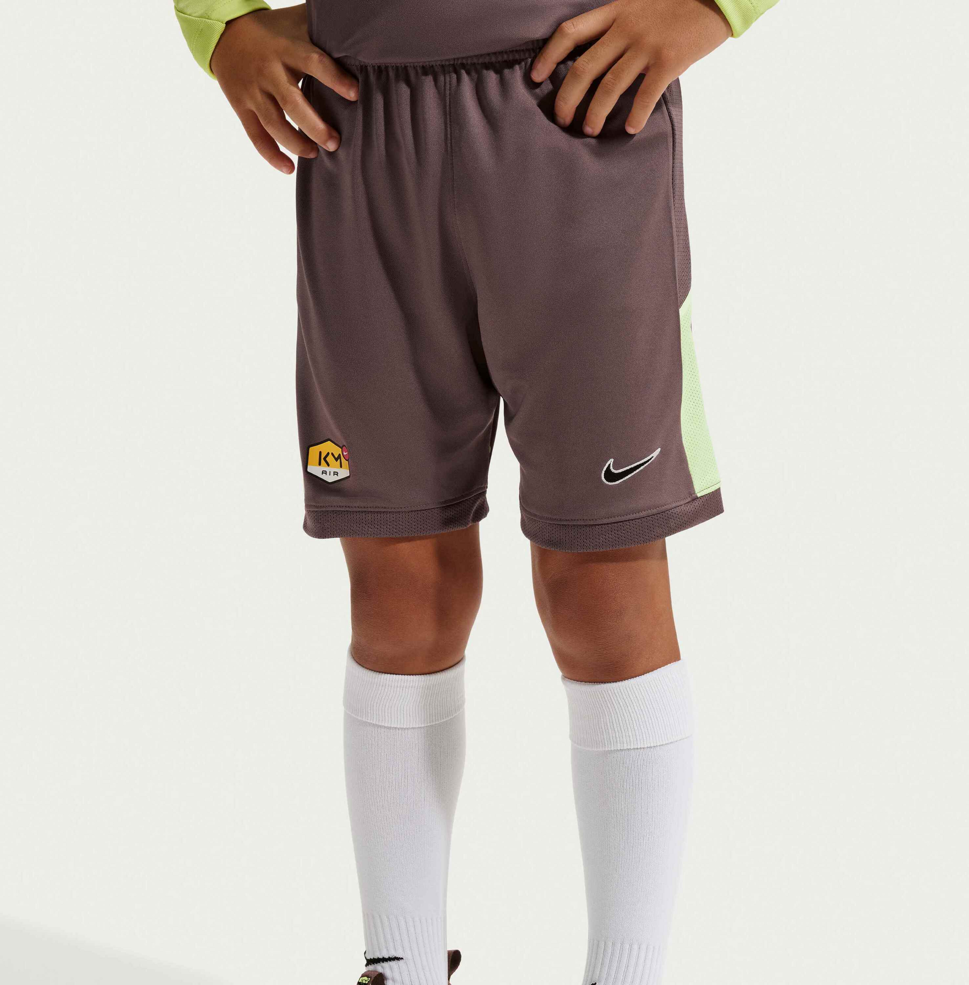 NIKE, Older Kids' Dri-fit Football Shorts Kylian Mbapp&eacute; Academy