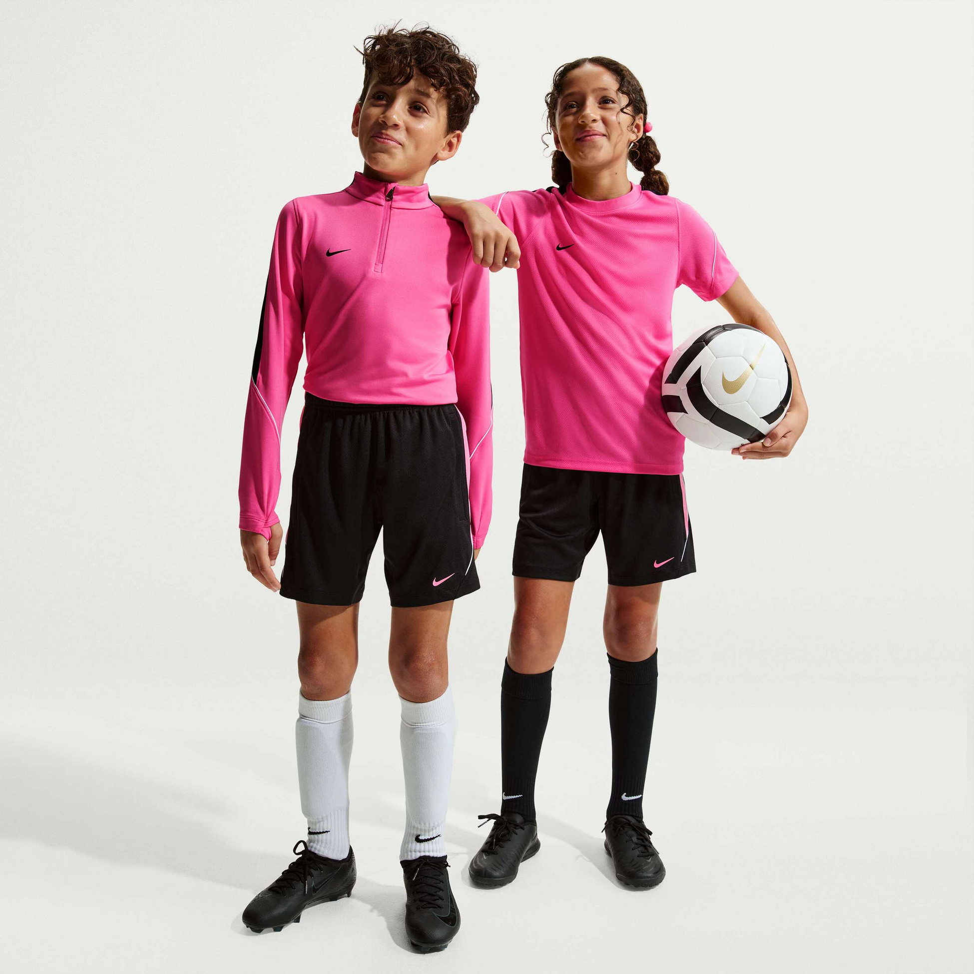 NIKE, Older Kids' Dri-fit Football Shorts Strike